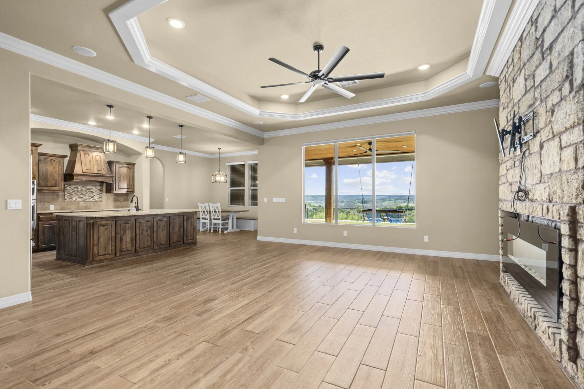 Single Family Residence For Sale in Bell County , 225 Plum Circle, Killeen, Texas 76549, 3 Bedroom, 3 Bathroom, 4 Garage spaces, 2,986 Sqft, built in 2017, mls#21313226, Real Estate Agent in Killeen, Homes For Sale in Bell county, Homes For Sale in Killeen, Realtor in Killeen Texas, Real Estate Brokerage Independent Realty Texas, Luminita Cordes Realtor