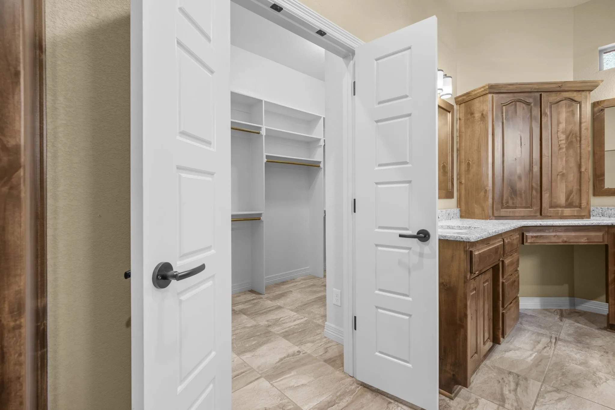 Single Family Residence For Sale in Bell County , 225 Plum Circle, Killeen, Texas 76549, 3 Bedroom, 3 Bathroom, 4 Garage spaces, 2,986 Sqft, built in 2017, mls#21313226, Real Estate Agent in Killeen, Homes For Sale in Bell county, Homes For Sale in Killeen, Realtor in Killeen Texas, Real Estate Brokerage Independent Realty Texas, Luminita Cordes Realtor