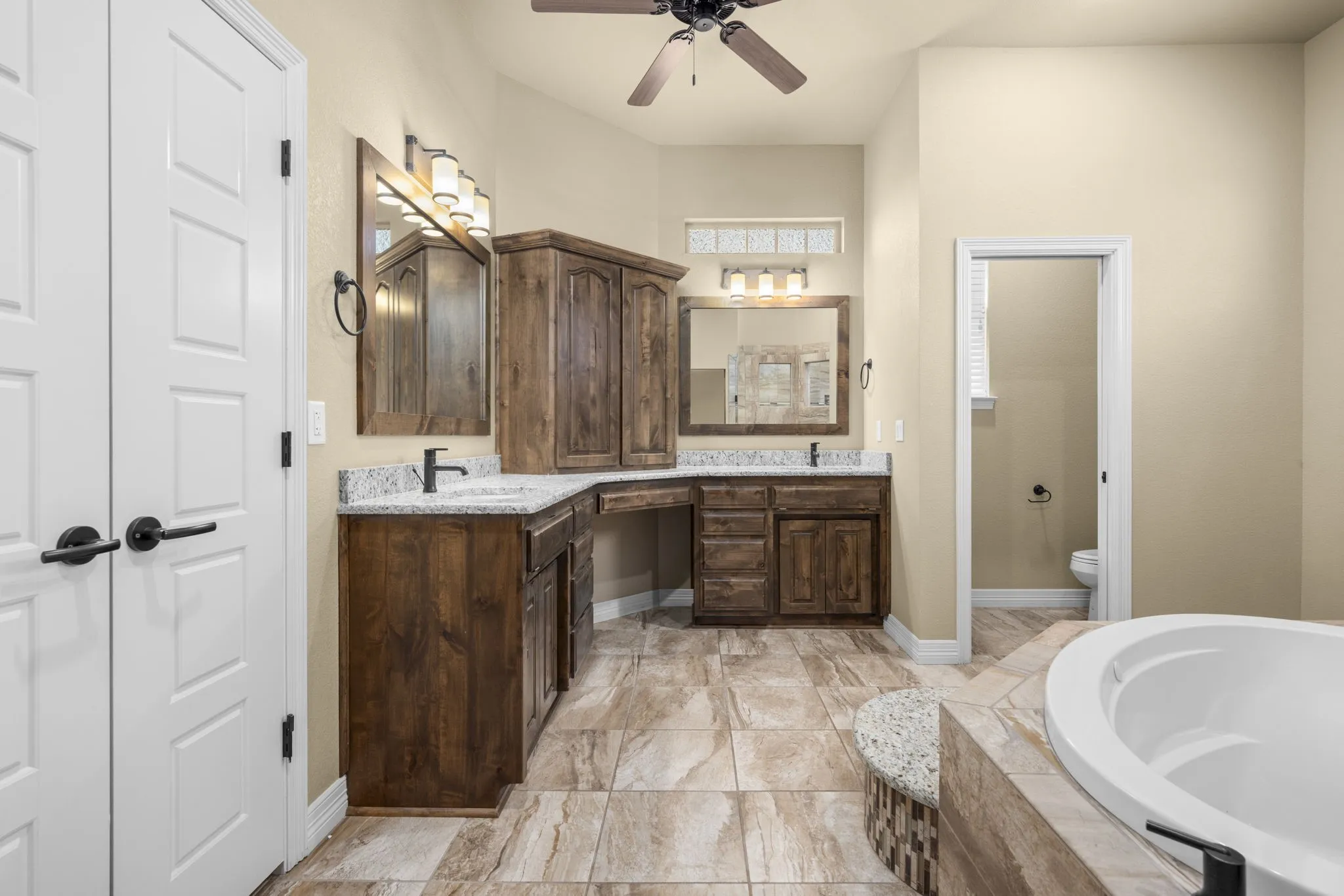 Single Family Residence For Sale in Bell County , 225 Plum Circle, Killeen, Texas 76549, 3 Bedroom, 3 Bathroom, 4 Garage spaces, 2,986 Sqft, built in 2017, mls#21313226, Real Estate Agent in Killeen, Homes For Sale in Bell county, Homes For Sale in Killeen, Realtor in Killeen Texas, Real Estate Brokerage Independent Realty Texas, Luminita Cordes Realtor
