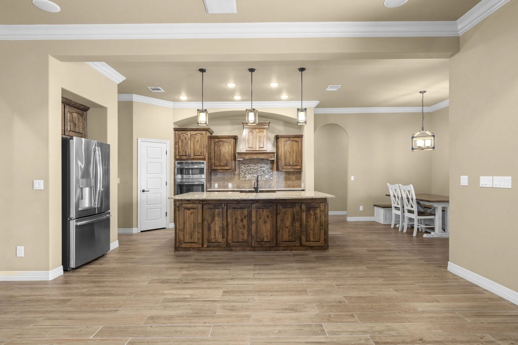 Single Family Residence For Sale in Bell County , 225 Plum Circle, Killeen, Texas 76549, 3 Bedroom, 3 Bathroom, 4 Garage spaces, 2,986 Sqft, built in 2017, mls#21313226, Real Estate Agent in Killeen, Homes For Sale in Bell county, Homes For Sale in Killeen, Realtor in Killeen Texas, Real Estate Brokerage Independent Realty Texas, Luminita Cordes Realtor