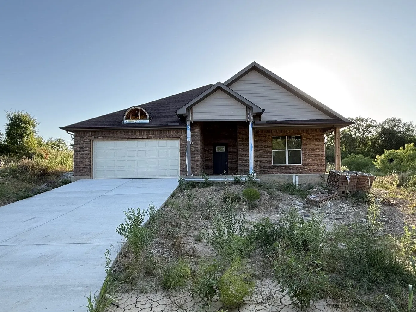 Single Family Residence For Sale in Wise County , 709 Blue Fathom Drive, Runaway Bay, Texas 76426, 3 Bedroom, 2 Bathroom, 2 Garage spaces, 1,850 Sqft, built in 2025, mls#21313123, Real Estate Agent in Runaway Bay, Homes For Sale in Wise county, Homes For Sale in Runaway Bay, Realtor in Runaway Bay Texas, Real Estate Brokerage Independent Realty Texas, Luminita Cordes Realtor