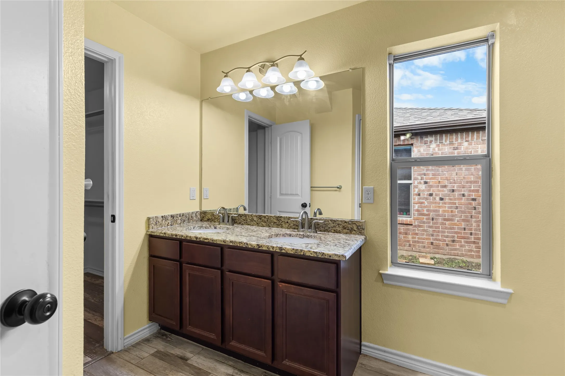 Single Family Residence For Sale in Grayson County , 4204 Quail Run Road, Sherman, Texas 75092, 4 Bedroom, 3 Bathroom, 2 Garage spaces, 2,444 Sqft, built in 2016, mls#21313230, Real Estate Agent in Sherman, Homes For Sale in Grayson county, Homes For Sale in Sherman, Realtor in Sherman Texas, Real Estate Brokerage Independent Realty Texas, Luminita Cordes Realtor