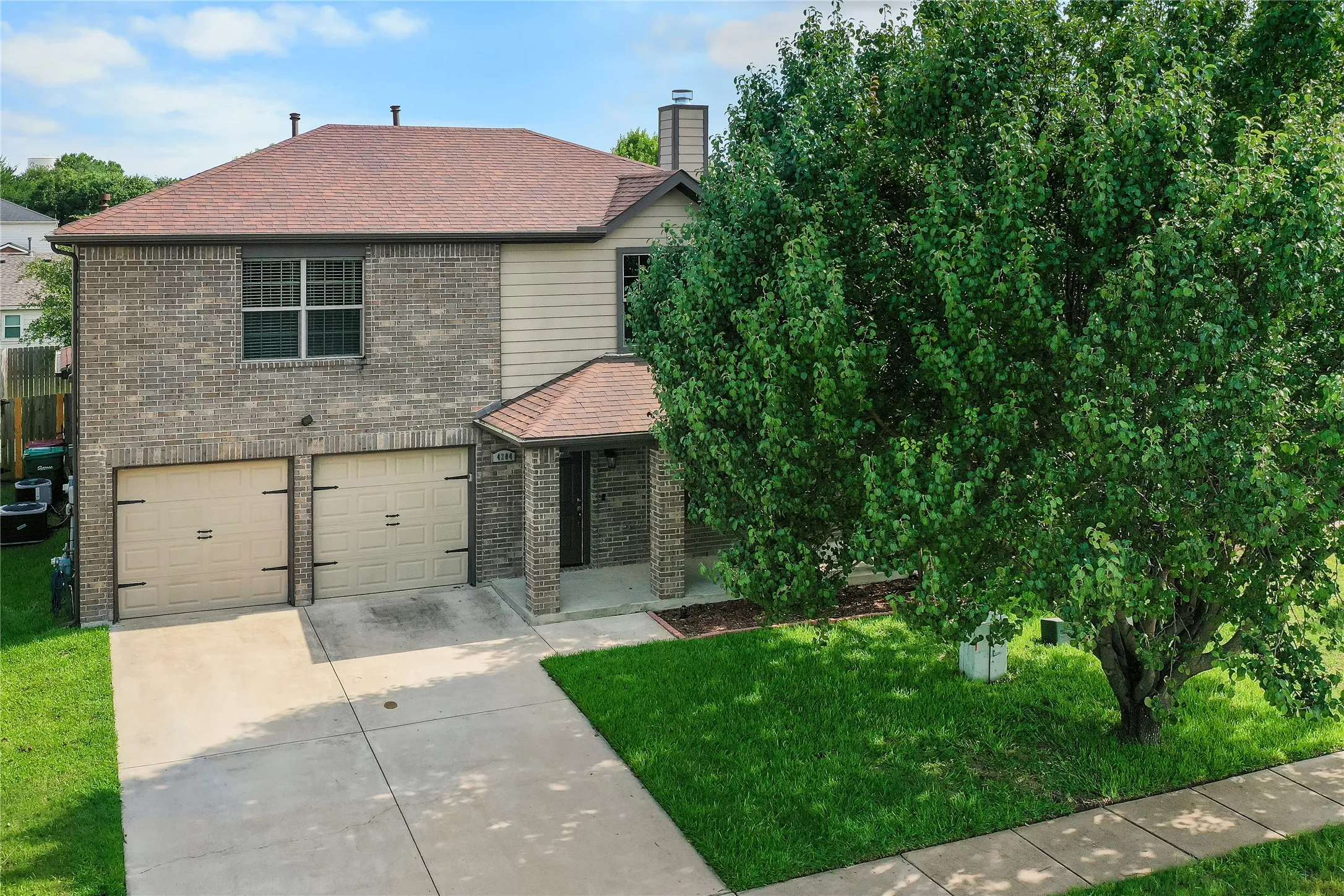 Single Family Residence For Sale in Grayson County , 4204 Quail Run Road, Sherman, Texas 75092, 4 Bedroom, 3 Bathroom, 2 Garage spaces, 2,444 Sqft, built in 2016, mls#21313230, Real Estate Agent in Sherman, Homes For Sale in Grayson county, Homes For Sale in Sherman, Realtor in Sherman Texas, Real Estate Brokerage Independent Realty Texas, Luminita Cordes Realtor