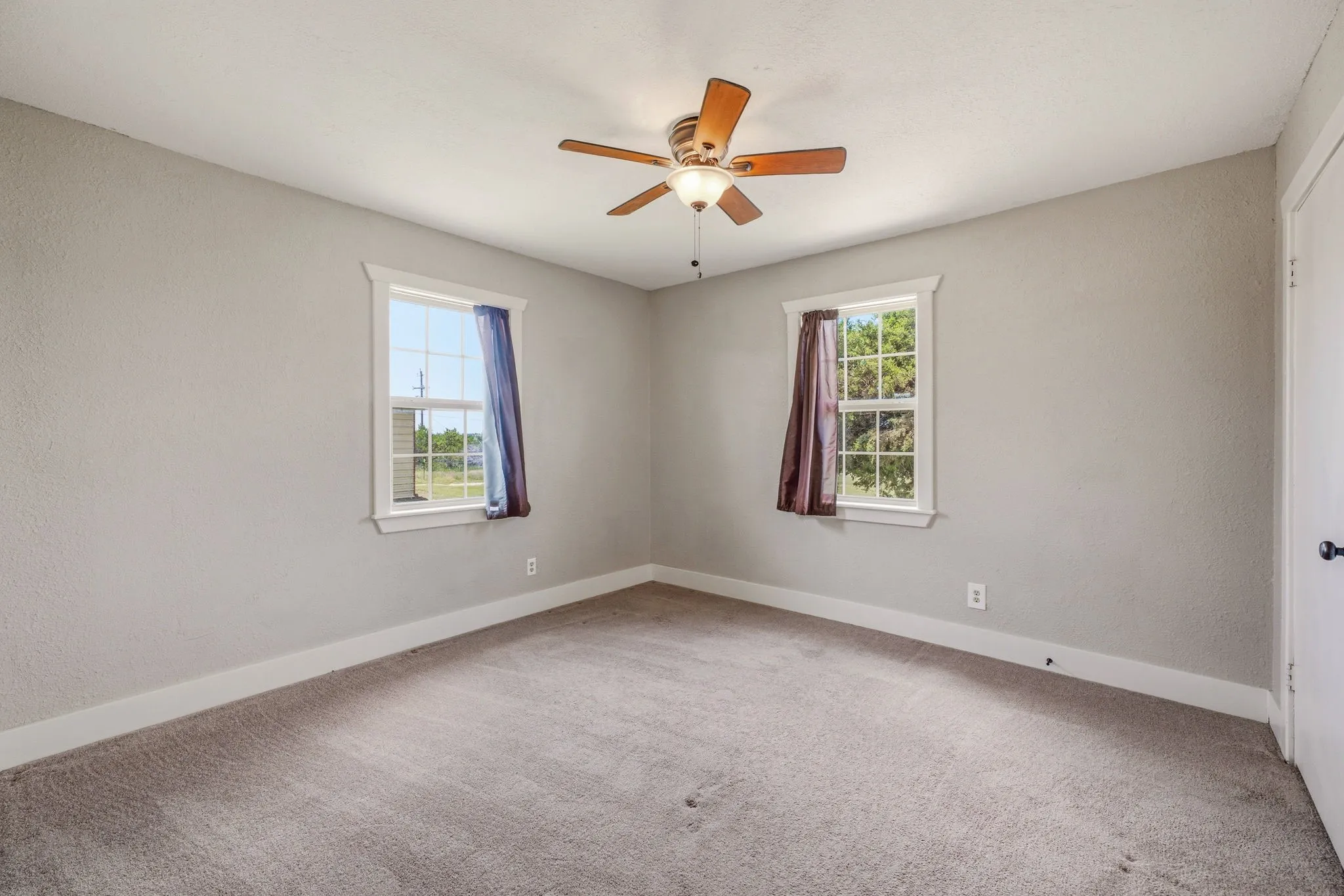 Single Family Residence For Sale in Erath County , 1470 Private Road 701, Stephenville, Texas 76401, 2 Bedroom, 1 Bathroom, Garage spaces, 1,290 Sqft, built in 2010, mls#21311618, Real Estate Agent in Stephenville, Homes For Sale in Erath county, Homes For Sale in Stephenville, Realtor in Stephenville Texas, Real Estate Brokerage Independent Realty Texas, Luminita Cordes Realtor