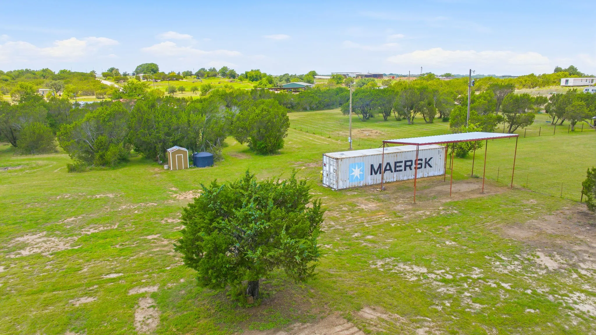 Single Family Residence For Sale in Erath County , 1470 Private Road 701, Stephenville, Texas 76401, 2 Bedroom, 1 Bathroom, Garage spaces, 1,290 Sqft, built in 2010, mls#21311618, Real Estate Agent in Stephenville, Homes For Sale in Erath county, Homes For Sale in Stephenville, Realtor in Stephenville Texas, Real Estate Brokerage Independent Realty Texas, Luminita Cordes Realtor
