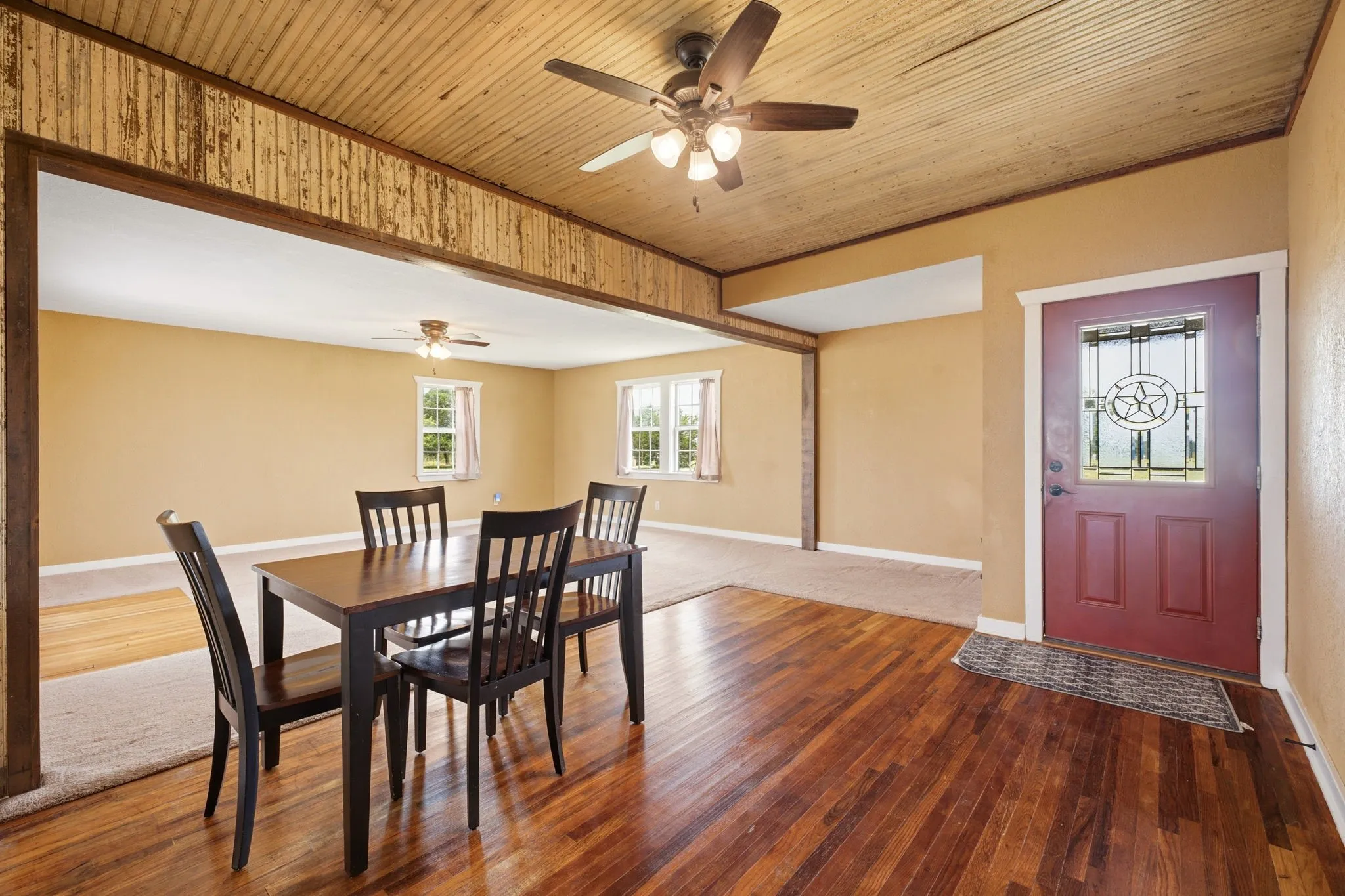 Single Family Residence For Sale in Erath County , 1470 Private Road 701, Stephenville, Texas 76401, 2 Bedroom, 1 Bathroom, Garage spaces, 1,290 Sqft, built in 2010, mls#21311618, Real Estate Agent in Stephenville, Homes For Sale in Erath county, Homes For Sale in Stephenville, Realtor in Stephenville Texas, Real Estate Brokerage Independent Realty Texas, Luminita Cordes Realtor