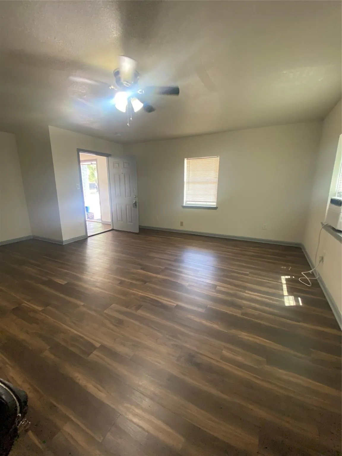 Apartment For Sale in Harris County , 5301 Collingsworth, Houston, Texas 77026, 0, 0, Garage spaces, 0 Sqft, built in 1979, Price $850,000, mls#21313238, Real Estate Agent in Houston, Homes For Sale in Harris county, Homes For Sale in Houston, Realtor in Houston Texas, Real Estate Brokerage Independent Realty Texas, Luminita Cordes Realtor