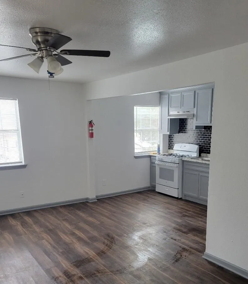 Apartment For Sale in Harris County , 5301 Collingsworth, Houston, Texas 77026, 0, 0, Garage spaces, 0 Sqft, built in 1979, Price $850,000, mls#21313238, Real Estate Agent in Houston, Homes For Sale in Harris county, Homes For Sale in Houston, Realtor in Houston Texas, Real Estate Brokerage Independent Realty Texas, Luminita Cordes Realtor