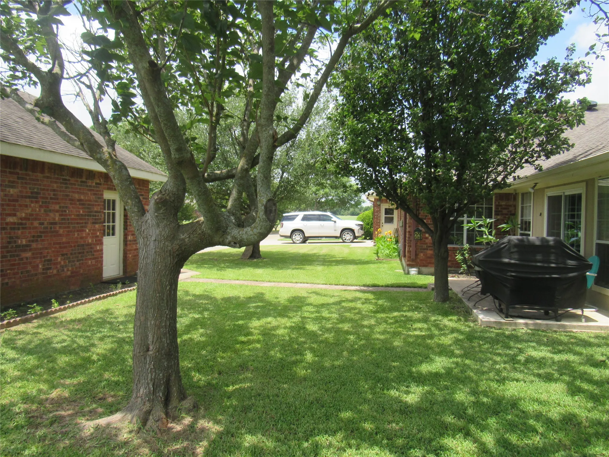 Single Family Residence For Sale in Cooke County , 404 County Road 260, Gainesville, Texas 76240, 3 Bedroom, 3 Bathroom, 4 Garage spaces, 2,751 Sqft, built in 1998, mls#21308806, Real Estate Agent in Gainesville, Homes For Sale in Cooke county, Homes For Sale in Gainesville, Realtor in Gainesville Texas, Real Estate Brokerage Independent Realty Texas, Luminita Cordes Realtor