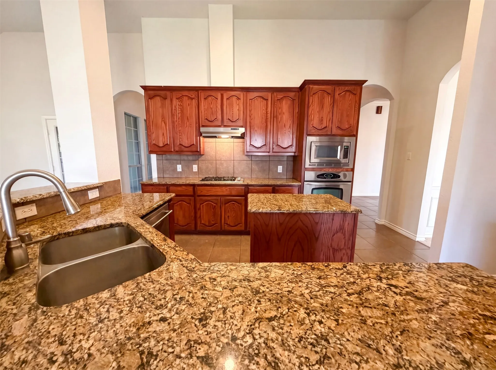 Single Family Residence For Sale in Dallas County , 529 Olympia Street, De Soto, Texas 75115, 4 Bedroom, 3 Bathroom, 2 Garage spaces, 3,266 Sqft, built in 2008, mls#21313248, Real Estate Agent in De Soto, Homes For Sale in Dallas county, Homes For Sale in De Soto, Realtor in De Soto Texas, Real Estate Brokerage Independent Realty Texas, Luminita Cordes Realtor