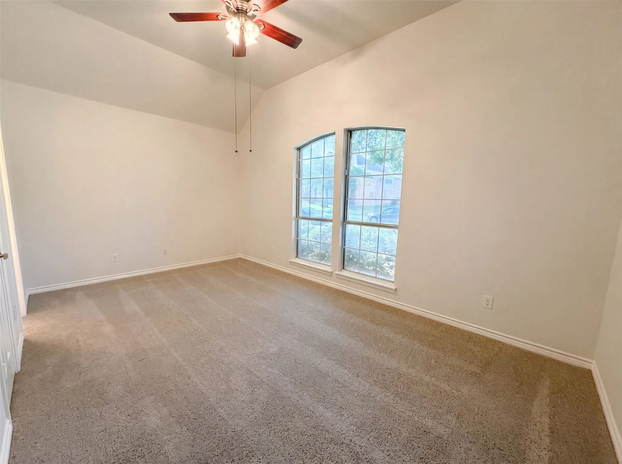 Single Family Residence For Sale in Dallas County , 529 Olympia Street, De Soto, Texas 75115, 4 Bedroom, 3 Bathroom, 2 Garage spaces, 3,266 Sqft, built in 2008, mls#21313248, Real Estate Agent in De Soto, Homes For Sale in Dallas county, Homes For Sale in De Soto, Realtor in De Soto Texas, Real Estate Brokerage Independent Realty Texas, Luminita Cordes Realtor