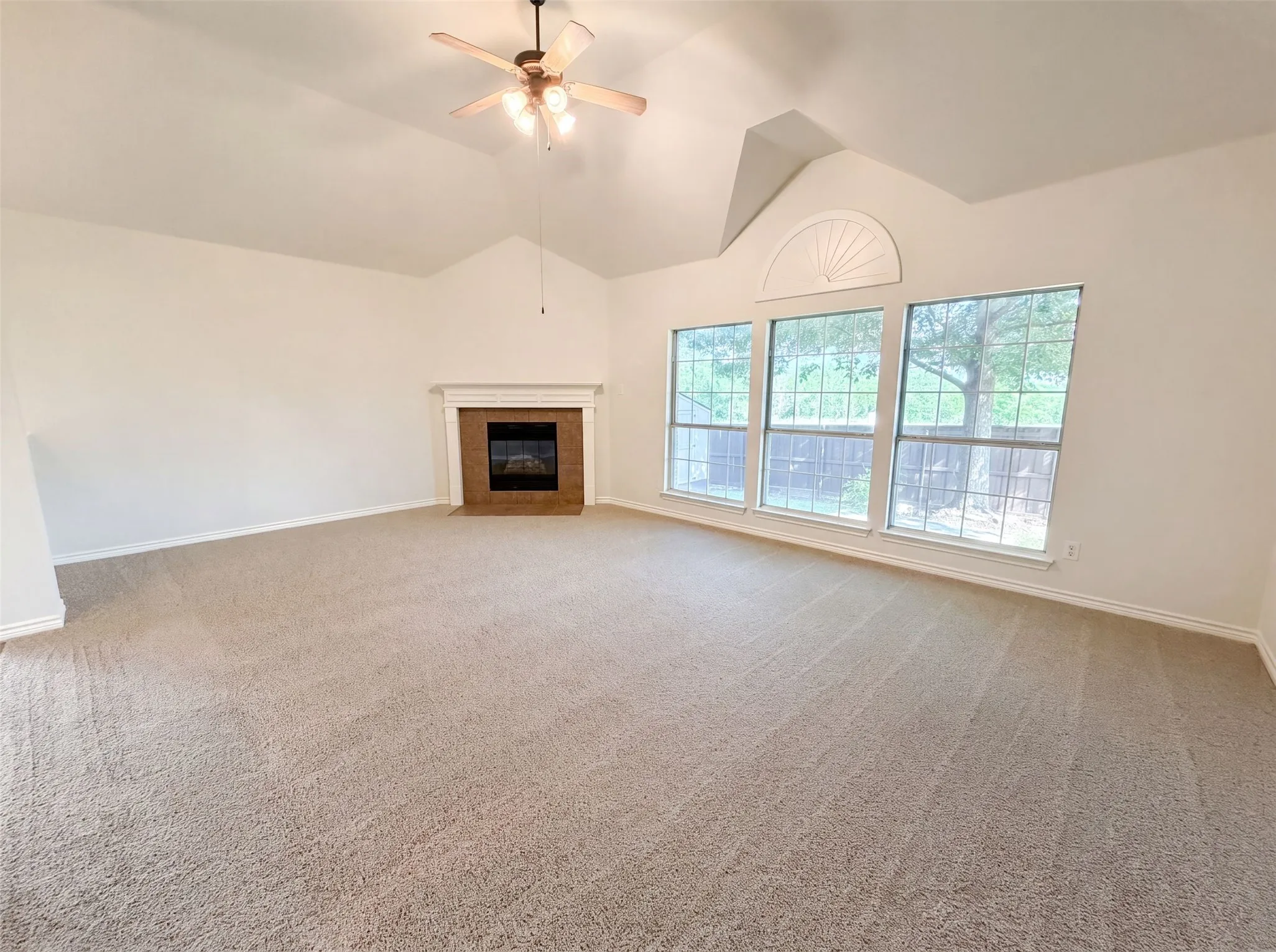Single Family Residence For Sale in Dallas County , 529 Olympia Street, De Soto, Texas 75115, 4 Bedroom, 3 Bathroom, 2 Garage spaces, 3,266 Sqft, built in 2008, mls#21313248, Real Estate Agent in De Soto, Homes For Sale in Dallas county, Homes For Sale in De Soto, Realtor in De Soto Texas, Real Estate Brokerage Independent Realty Texas, Luminita Cordes Realtor