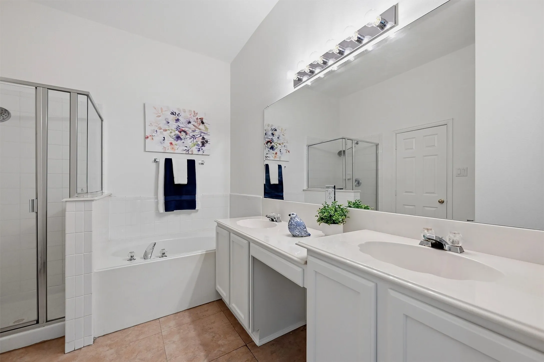 Single Family Residence For Sale in Denton County , 12218 Red Hawk Drive, Frisco, Texas 75033, 3 Bedroom, 2 Bathroom, 2 Garage spaces, 1,947 Sqft, built in 2002, mls#21313104, Real Estate Agent in Frisco, Homes For Sale in Denton county, Homes For Sale in Frisco, Realtor in Frisco Texas, Real Estate Brokerage Independent Realty Texas, Luminita Cordes Realtor