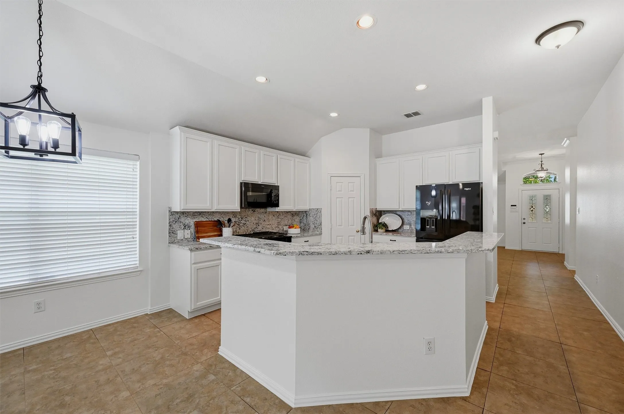 Single Family Residence For Sale in Denton County , 12218 Red Hawk Drive, Frisco, Texas 75033, 3 Bedroom, 2 Bathroom, 2 Garage spaces, 1,947 Sqft, built in 2002, mls#21313104, Real Estate Agent in Frisco, Homes For Sale in Denton county, Homes For Sale in Frisco, Realtor in Frisco Texas, Real Estate Brokerage Independent Realty Texas, Luminita Cordes Realtor