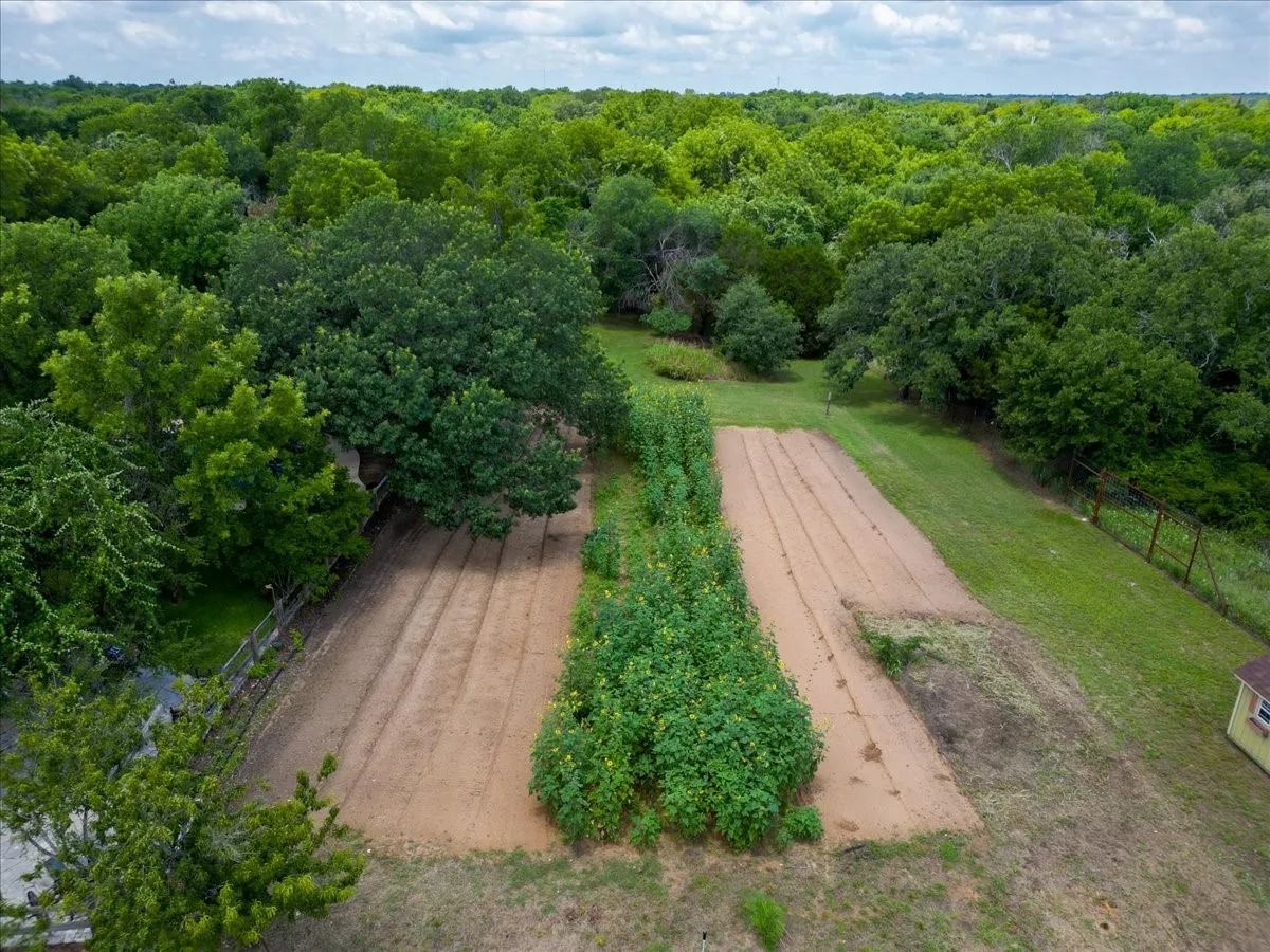 Farm For Sale in Parker County , 3614 Beech Street, Weatherford, Texas 76088, 3 Bedroom, 3 Bathroom, 3 Garage spaces, 2,296 Sqft, built in 1997, mls#21310688, Real Estate Agent in Weatherford, Homes For Sale in Parker county, Homes For Sale in Weatherford, Realtor in Weatherford Texas, Real Estate Brokerage Independent Realty Texas, Luminita Cordes Realtor