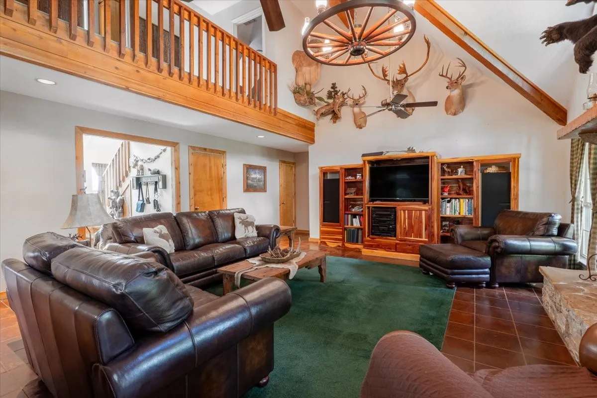 Farm For Sale in Parker County , 3614 Beech Street, Weatherford, Texas 76088, 3 Bedroom, 3 Bathroom, 3 Garage spaces, 2,296 Sqft, built in 1997, mls#21310688, Real Estate Agent in Weatherford, Homes For Sale in Parker county, Homes For Sale in Weatherford, Realtor in Weatherford Texas, Real Estate Brokerage Independent Realty Texas, Luminita Cordes Realtor
