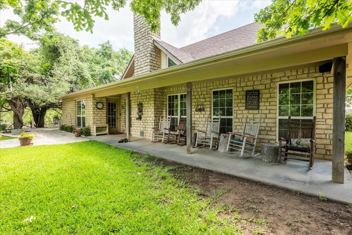 Farm For Sale in Parker County , 3614 Beech Street, Weatherford, Texas 76088, 3 Bedroom, 3 Bathroom, 3 Garage spaces, 2,296 Sqft, built in 1997, mls#21310688, Real Estate Agent in Weatherford, Homes For Sale in Parker county, Homes For Sale in Weatherford, Realtor in Weatherford Texas, Real Estate Brokerage Independent Realty Texas, Luminita Cordes Realtor