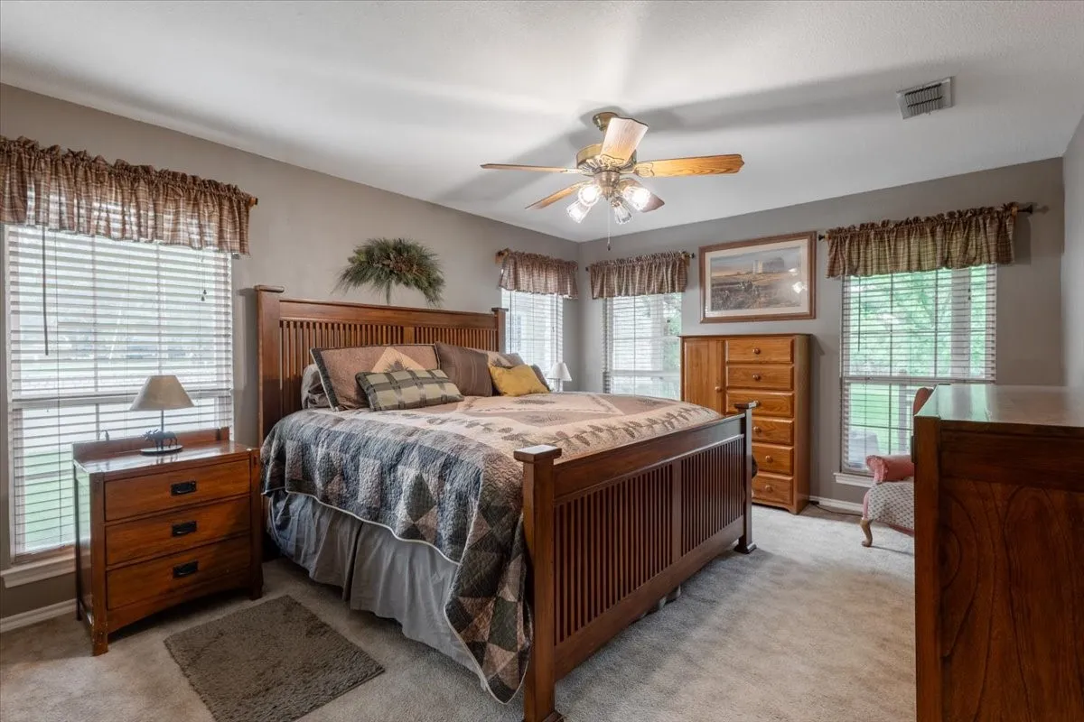Farm For Sale in Parker County , 3614 Beech Street, Weatherford, Texas 76088, 3 Bedroom, 3 Bathroom, 3 Garage spaces, 2,296 Sqft, built in 1997, mls#21310688, Real Estate Agent in Weatherford, Homes For Sale in Parker county, Homes For Sale in Weatherford, Realtor in Weatherford Texas, Real Estate Brokerage Independent Realty Texas, Luminita Cordes Realtor