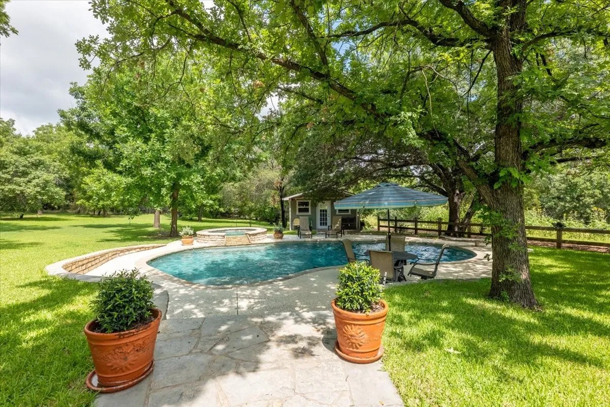 Farm For Sale in Parker County , 3614 Beech Street, Weatherford, Texas 76088, 3 Bedroom, 3 Bathroom, 3 Garage spaces, 2,296 Sqft, built in 1997, mls#21310688, Real Estate Agent in Weatherford, Homes For Sale in Parker county, Homes For Sale in Weatherford, Realtor in Weatherford Texas, Real Estate Brokerage Independent Realty Texas, Luminita Cordes Realtor