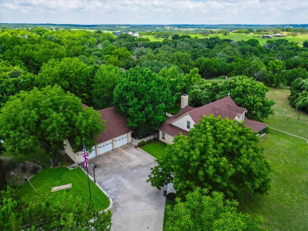 Farm For Sale in Parker County , 3614 Beech Street, Weatherford, Texas 76088, 3 Bedroom, 3 Bathroom, 3 Garage spaces, 2,296 Sqft, built in 1997, mls#21310688, Real Estate Agent in Weatherford, Homes For Sale in Parker county, Homes For Sale in Weatherford, Realtor in Weatherford Texas, Real Estate Brokerage Independent Realty Texas, Luminita Cordes Realtor