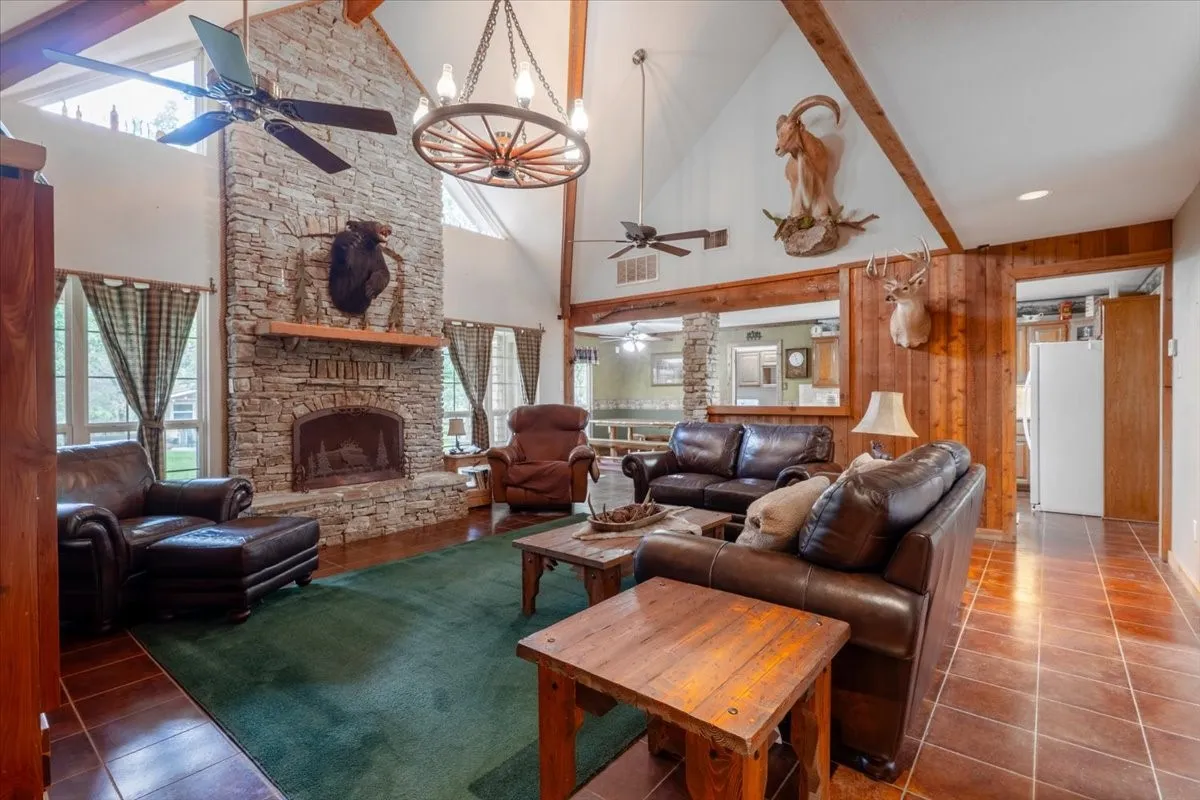 Farm For Sale in Parker County , 3614 Beech Street, Weatherford, Texas 76088, 3 Bedroom, 3 Bathroom, 3 Garage spaces, 2,296 Sqft, built in 1997, mls#21310688, Real Estate Agent in Weatherford, Homes For Sale in Parker county, Homes For Sale in Weatherford, Realtor in Weatherford Texas, Real Estate Brokerage Independent Realty Texas, Luminita Cordes Realtor