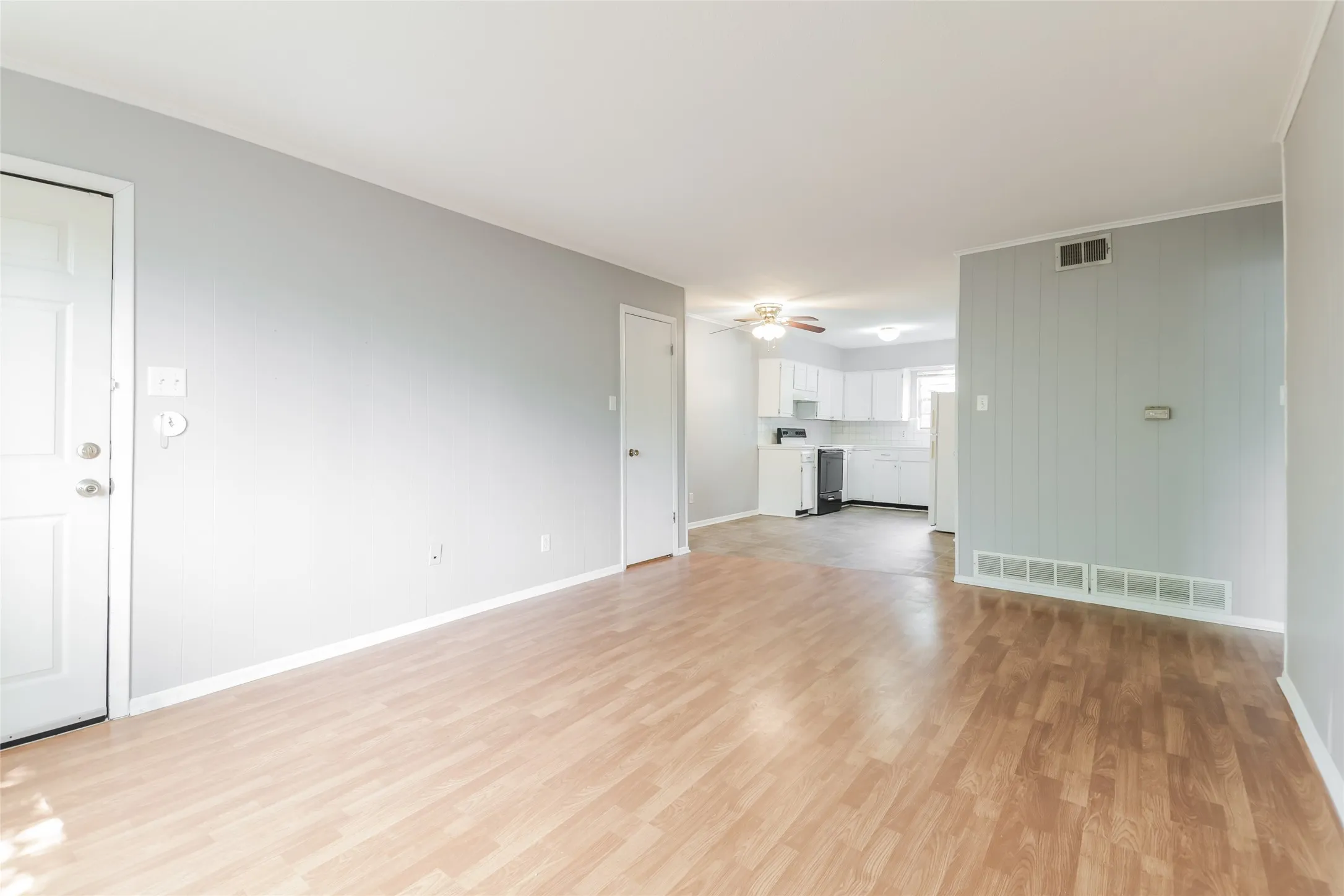 Apartment For Sale in Denton County , 1400 N Austin Street, Denton, Texas 76201, 8 Bedroom, 8 Bathroom, Garage spaces, 0 Sqft, built in 1972, Price $809,900, mls#21313261, Real Estate Agent in Denton, Homes For Sale in Denton county, Homes For Sale in Denton, Realtor in Denton Texas, Real Estate Brokerage Independent Realty Texas, Luminita Cordes Realtor