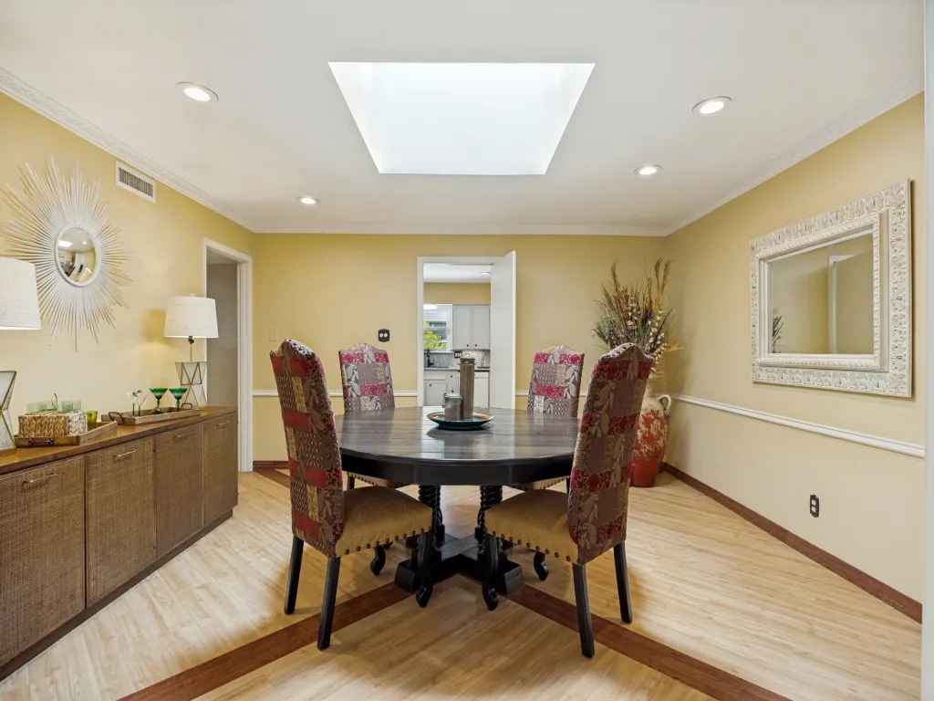 Bandera Avenue is a beautiful tree-lined street. This spacious home features an open floor plan, designer touches, and fabulous views. The perfect blend of sophistication and luxury in a wonderful location.
