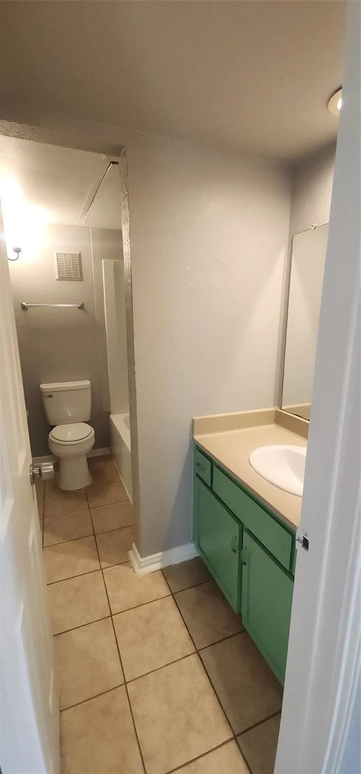 Duplex For Sale in Tarrant County , 6721 Loma Vista Drive 6721 6723, Fort Worth, Texas 76133, 0, 0, Garage spaces, 0 Sqft, built in 1983, mls#21313290, Real Estate Agent in Fort Worth, Homes For Sale in Tarrant county, Homes For Sale in Fort Worth, Realtor in Fort Worth Texas, Real Estate Brokerage Independent Realty Texas, Luminita Cordes Realtor