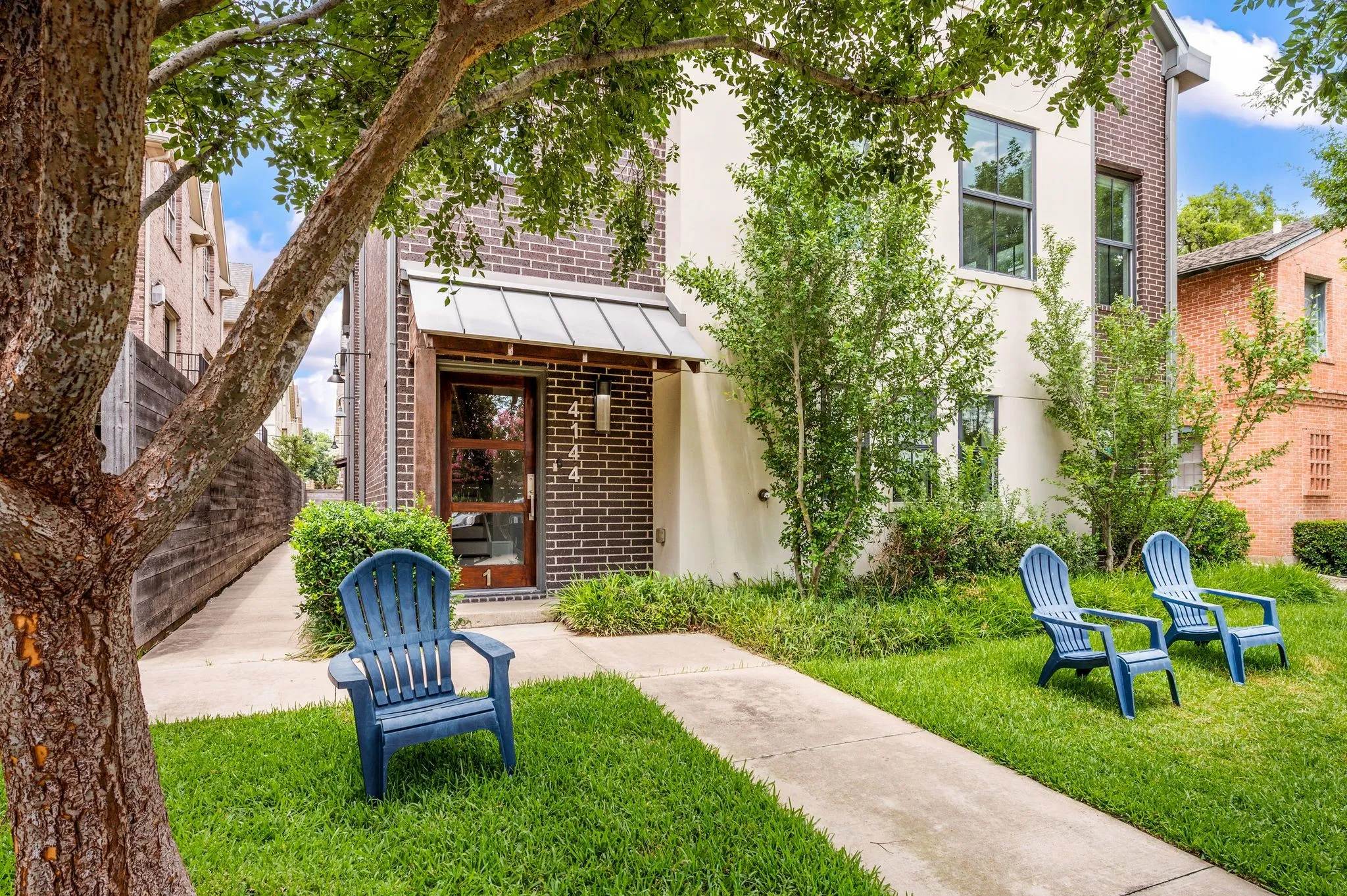 Condominium For Sale in Dallas County , 4144 Druid Lane 1, University Park, Texas 75205, 3 Bedroom, 3 Bathroom, 3 Garage spaces, 2,370 Sqft, built in 2015, Price $1,275,000, mls#21304968, Real Estate Agent in University Park, Homes For Sale in Dallas county, Homes For Sale in University Park, Realtor in University Park Texas, Real Estate Brokerage Independent Realty Texas, Luminita Cordes Realtor