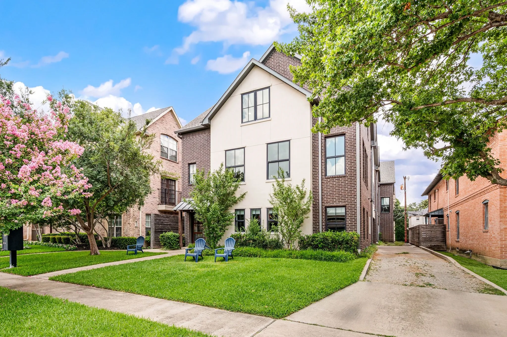 Condominium For Sale in Dallas County , 4144 Druid Lane 1, University Park, Texas 75205, 3 Bedroom, 3 Bathroom, 3 Garage spaces, 2,370 Sqft, built in 2015, Price $1,275,000, mls#21304968, Real Estate Agent in University Park, Homes For Sale in Dallas county, Homes For Sale in University Park, Realtor in University Park Texas, Real Estate Brokerage Independent Realty Texas, Luminita Cordes Realtor