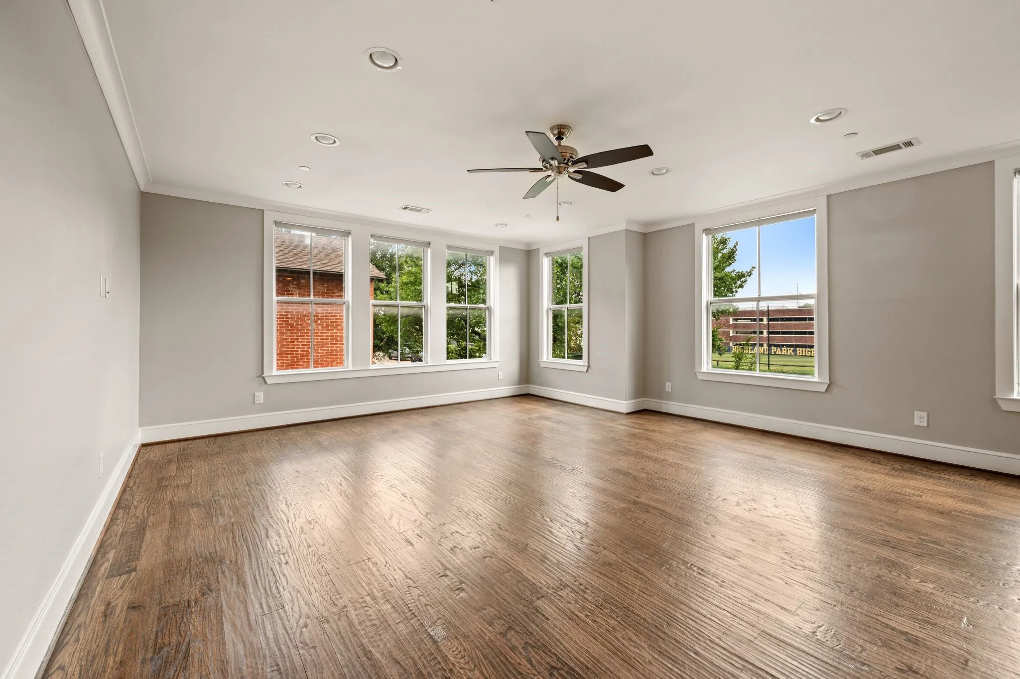 Condominium For Sale in Dallas County , 4144 Druid Lane 1, University Park, Texas 75205, 3 Bedroom, 3 Bathroom, 3 Garage spaces, 2,370 Sqft, built in 2015, Price $1,275,000, mls#21304968, Real Estate Agent in University Park, Homes For Sale in Dallas county, Homes For Sale in University Park, Realtor in University Park Texas, Real Estate Brokerage Independent Realty Texas, Luminita Cordes Realtor
