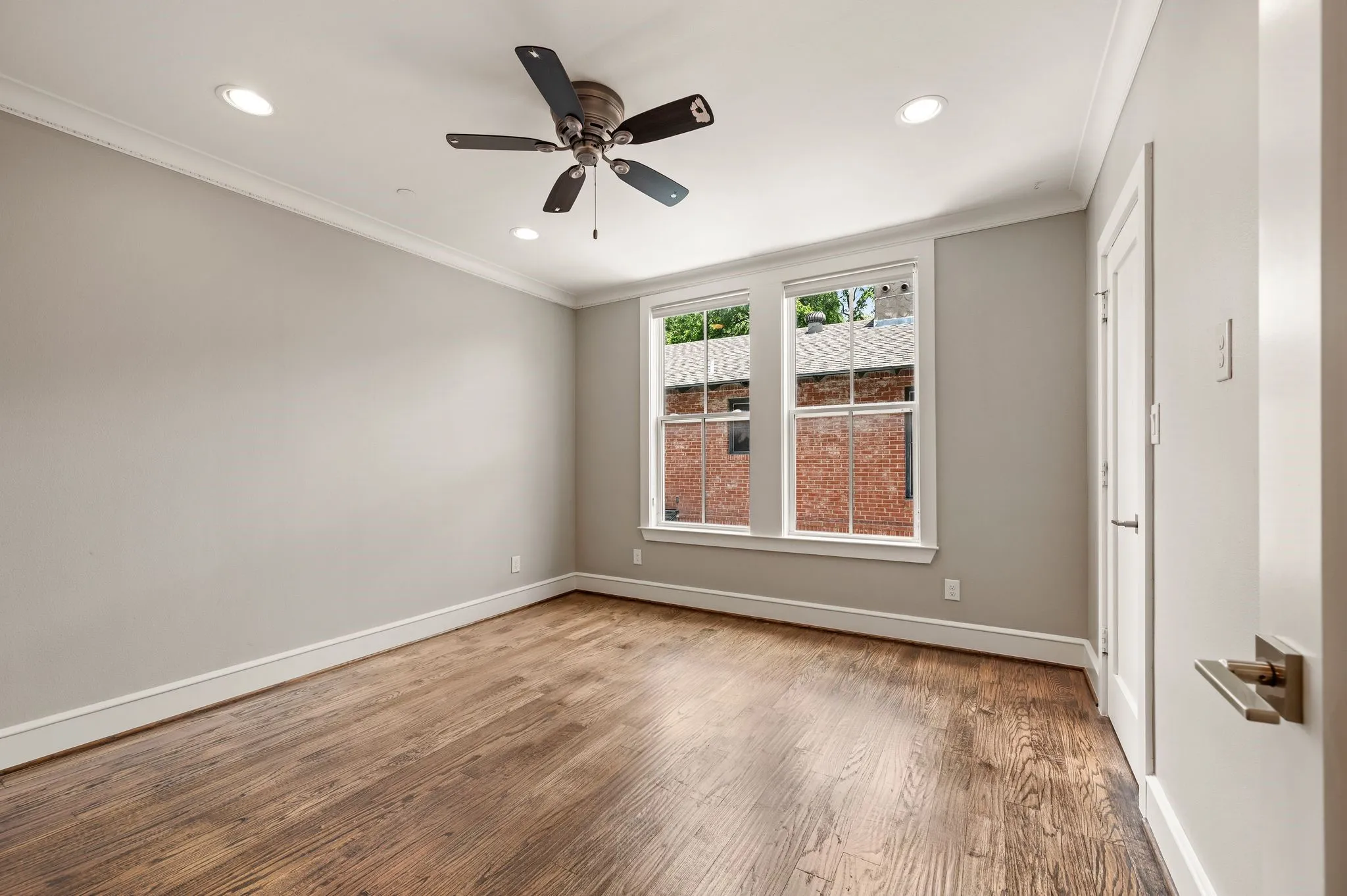 Condominium For Sale in Dallas County , 4144 Druid Lane 1, University Park, Texas 75205, 3 Bedroom, 3 Bathroom, 3 Garage spaces, 2,370 Sqft, built in 2015, Price $1,275,000, mls#21304968, Real Estate Agent in University Park, Homes For Sale in Dallas county, Homes For Sale in University Park, Realtor in University Park Texas, Real Estate Brokerage Independent Realty Texas, Luminita Cordes Realtor