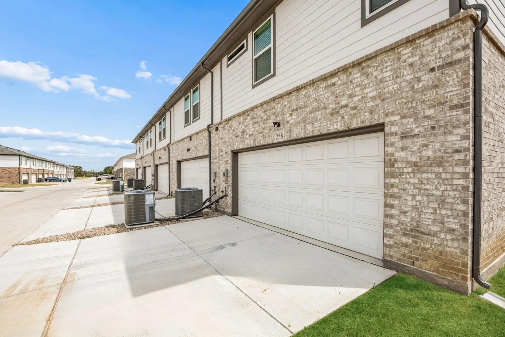 Listing (49) (1)