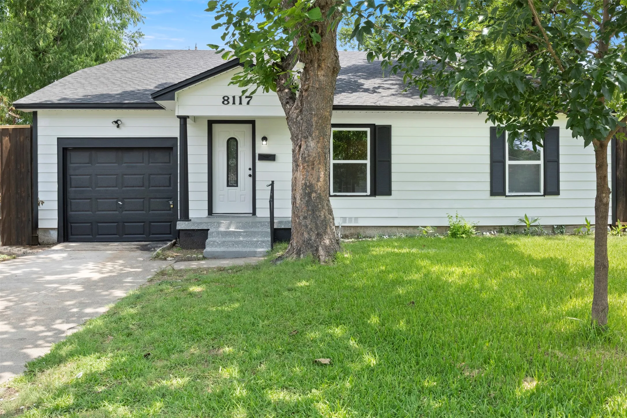 Single Family Residence For Sale in Dallas County , 8117 Marvel Drive, Dallas, Texas 75217, 4 Bedroom, 3 Bathroom, 1 Garage spaces, 2,384 Sqft, built in 1955, mls#21310899, Real Estate Agent in Dallas, Homes For Sale in Dallas county, Homes For Sale in Dallas, Realtor in Dallas Texas, Real Estate Brokerage Independent Realty Texas, Luminita Cordes Realtor
