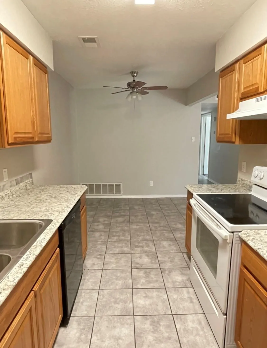 Duplex For Sale in Tarrant County , 6717 Loma Vista Drive, Fort Worth, Texas 76133, 0, 0, Garage spaces, 0 Sqft, built in 1983, mls#21313306, Real Estate Agent in Fort Worth, Homes For Sale in Tarrant county, Homes For Sale in Fort Worth, Realtor in Fort Worth Texas, Real Estate Brokerage Independent Realty Texas, Luminita Cordes Realtor