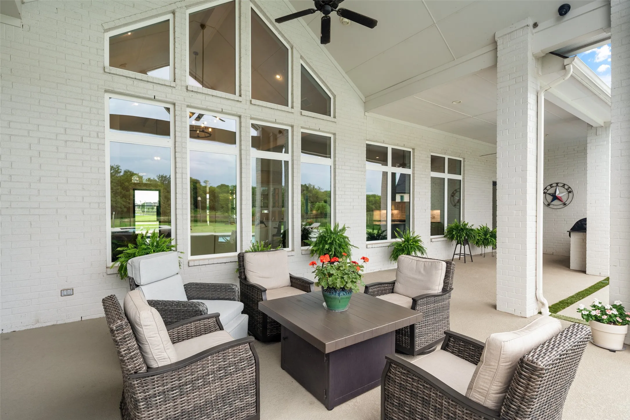 Single Family Residence For Sale in Collin County , 701 Inverness Lane, Lucas, Texas 75002, 5 Bedroom, 6 Bathroom, 3 Garage spaces, 4,661 Sqft, built in 2020, mls#21307783, Real Estate Agent in Lucas, Homes For Sale in Collin county, Homes For Sale in Lucas, Realtor in Lucas Texas, Real Estate Brokerage Independent Realty Texas, Luminita Cordes Realtor
