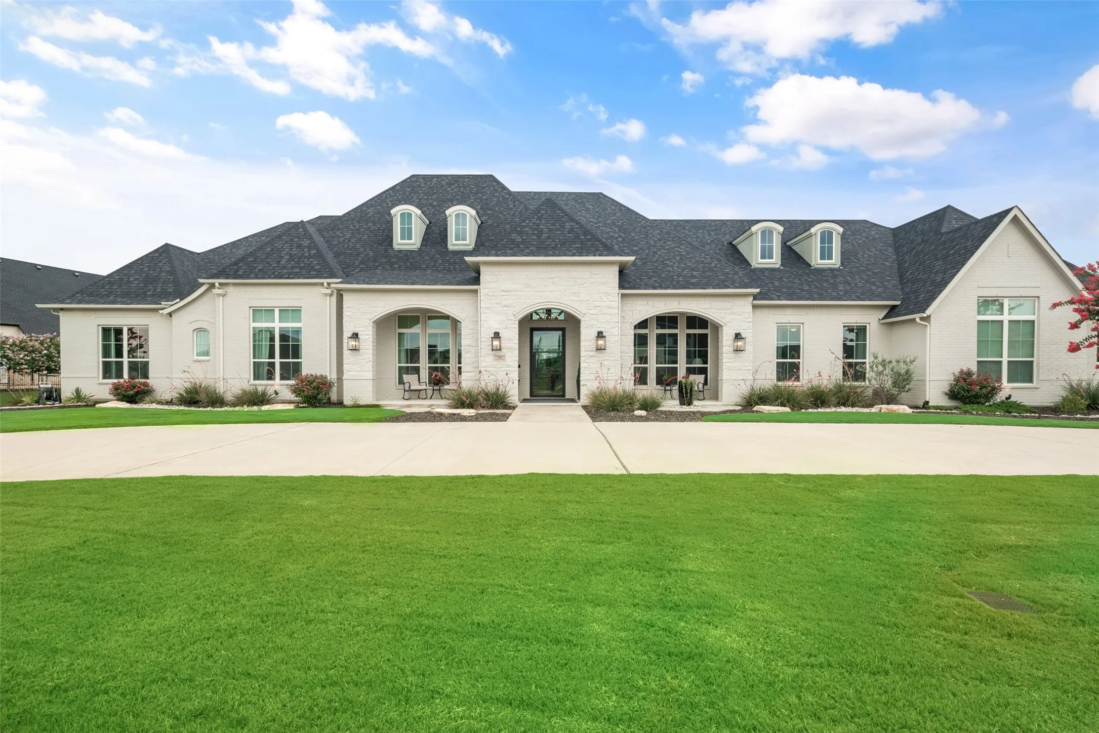 Single Family Residence For Sale in Collin County , 701 Inverness Lane, Lucas, Texas 75002, 5 Bedroom, 6 Bathroom, 3 Garage spaces, 4,661 Sqft, built in 2020, mls#21307783, Real Estate Agent in Lucas, Homes For Sale in Collin county, Homes For Sale in Lucas, Realtor in Lucas Texas, Real Estate Brokerage Independent Realty Texas, Luminita Cordes Realtor