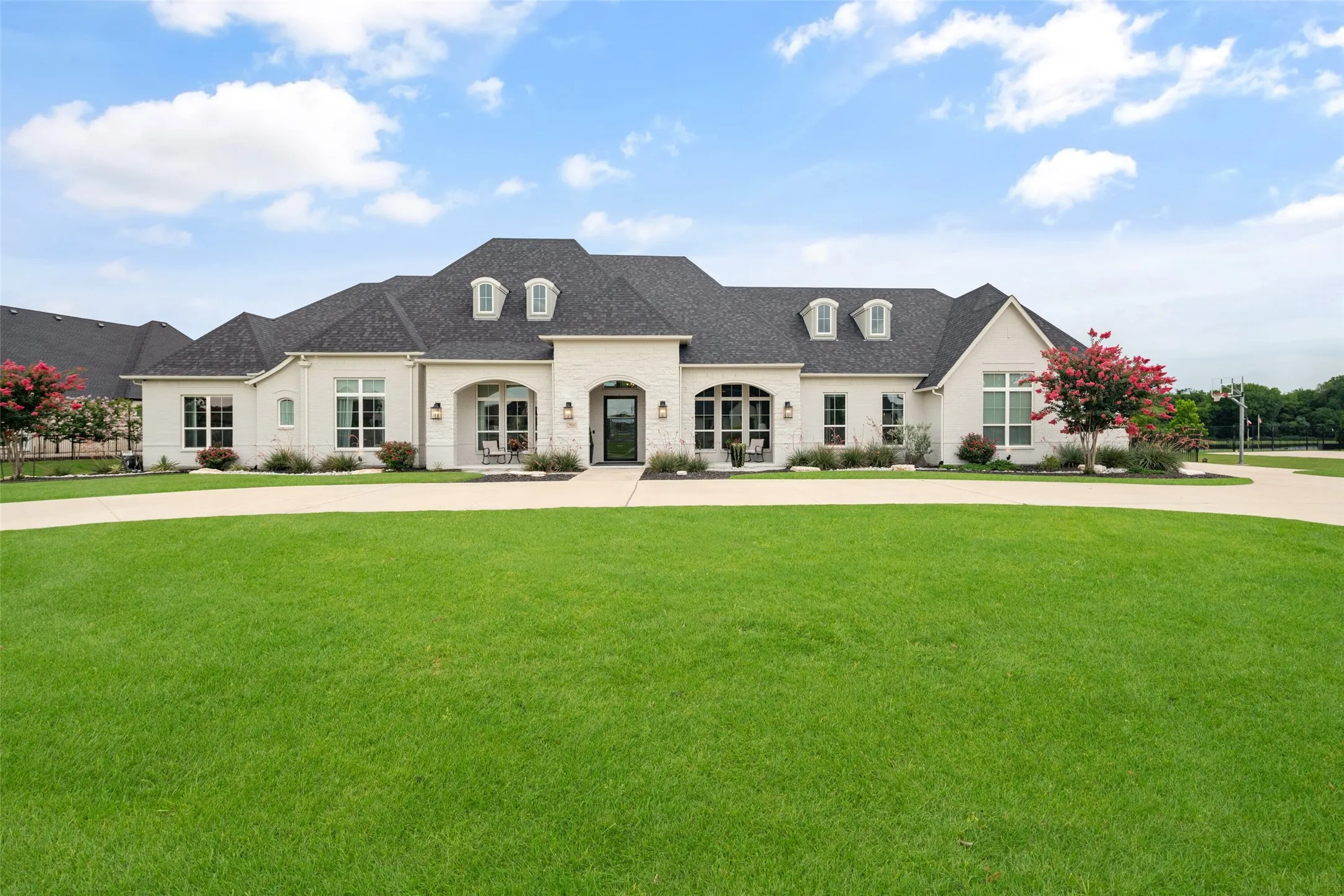 Single Family Residence For Sale in Collin County , 701 Inverness Lane, Lucas, Texas 75002, 5 Bedroom, 6 Bathroom, 3 Garage spaces, 4,661 Sqft, built in 2020, mls#21307783, Real Estate Agent in Lucas, Homes For Sale in Collin county, Homes For Sale in Lucas, Realtor in Lucas Texas, Real Estate Brokerage Independent Realty Texas, Luminita Cordes Realtor
