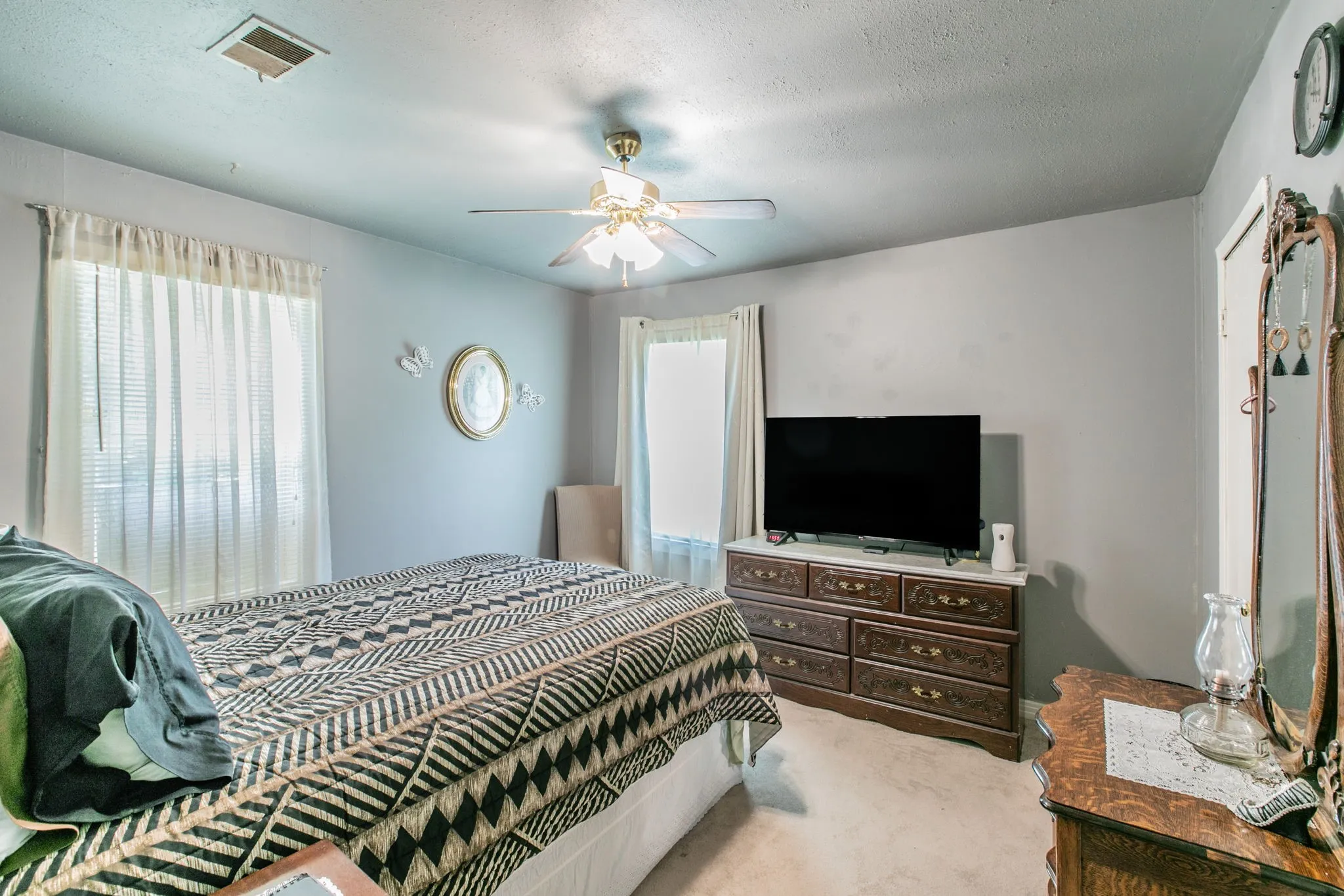 Single Family Residence For Sale in Mc Lennan County , 4816 Inwood Drive, Beverly Hills, Texas 76711, 3 Bedrooms, 2 Bathrooms, Garage spaces, 1,416 Sqft, built in 1962, Price $190,000, mls#21311814, Real Estate Agent in Beverly Hills, Homes For Sale in Mc Lennan county, Homes For Sale in Beverly Hills, Realtor in Beverly Hills Texas, Real Estate Brokerage Independent Realty Texas, Luminita Cordes Realtor