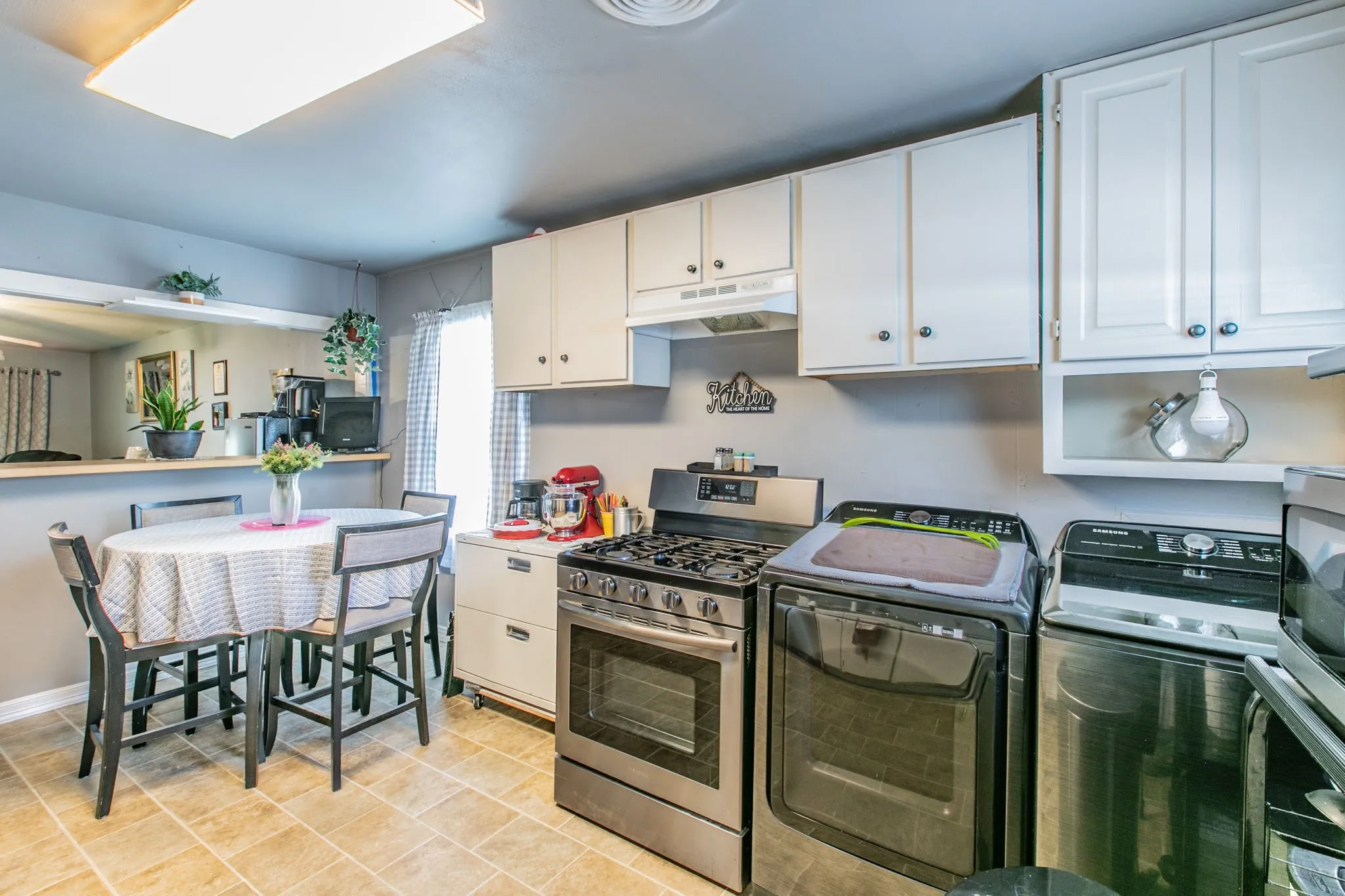 Single Family Residence For Sale in Mc Lennan County , 4816 Inwood Drive, Beverly Hills, Texas 76711, 3 Bedrooms, 2 Bathrooms, Garage spaces, 1,416 Sqft, built in 1962, Price $190,000, mls#21311814, Real Estate Agent in Beverly Hills, Homes For Sale in Mc Lennan county, Homes For Sale in Beverly Hills, Realtor in Beverly Hills Texas, Real Estate Brokerage Independent Realty Texas, Luminita Cordes Realtor