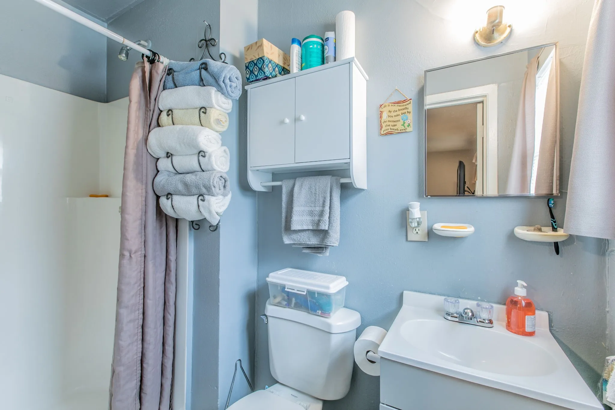 Single Family Residence For Sale in Mc Lennan County , 4816 Inwood Drive, Beverly Hills, Texas 76711, 3 Bedrooms, 2 Bathrooms, Garage spaces, 1,416 Sqft, built in 1962, Price $190,000, mls#21311814, Real Estate Agent in Beverly Hills, Homes For Sale in Mc Lennan county, Homes For Sale in Beverly Hills, Realtor in Beverly Hills Texas, Real Estate Brokerage Independent Realty Texas, Luminita Cordes Realtor