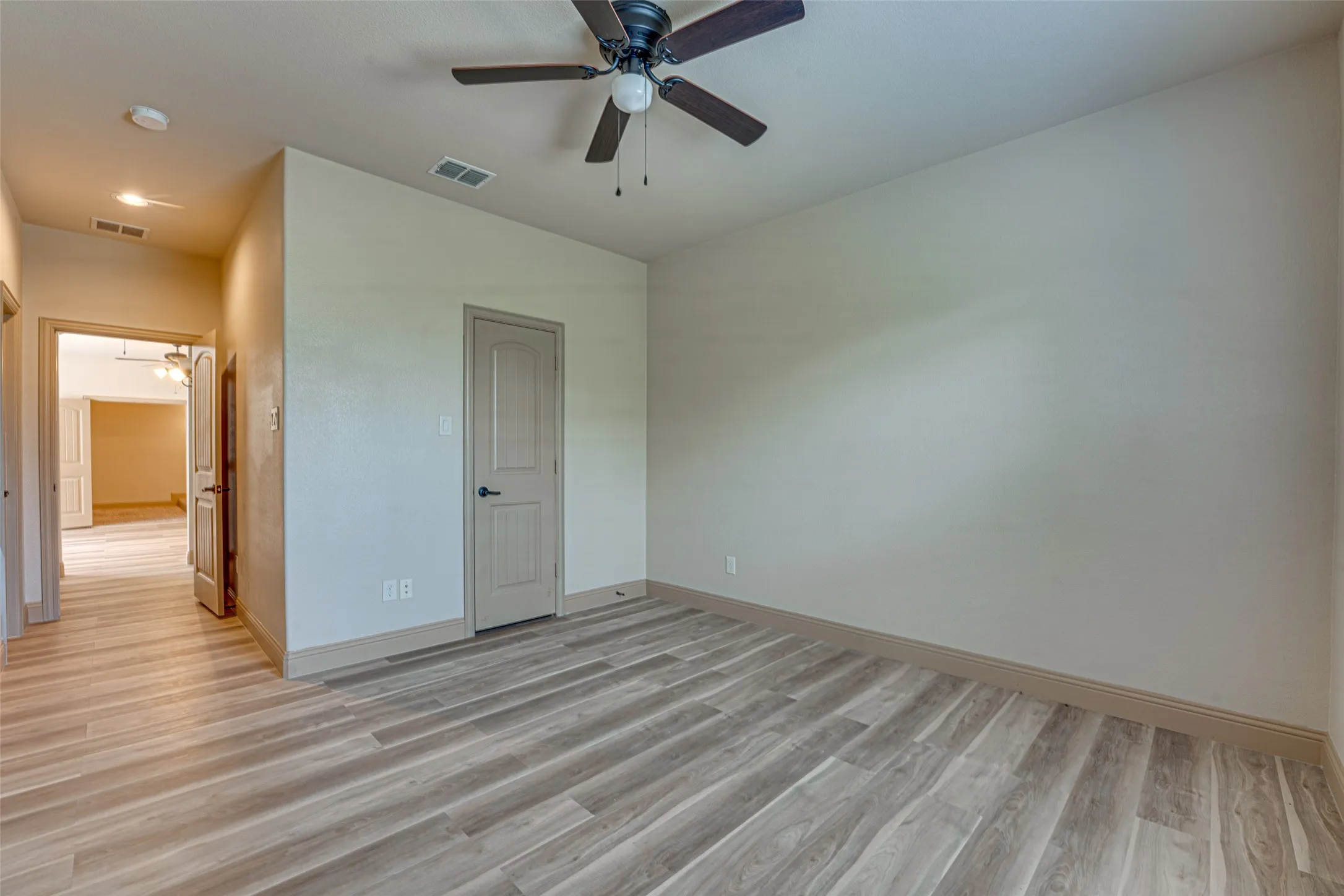 Single Family Residence For Sale in Collin County , 1013 Taylor Drive, Allen, Texas 75013, 5 Bedroom, 4 Bathroom, 2 Garage spaces, 3,716 Sqft, built in 2016, mls#21312142, Real Estate Agent in Allen, Homes For Sale in Collin county, Homes For Sale in Allen, Realtor in Allen Texas, Real Estate Brokerage Independent Realty Texas, Luminita Cordes Realtor