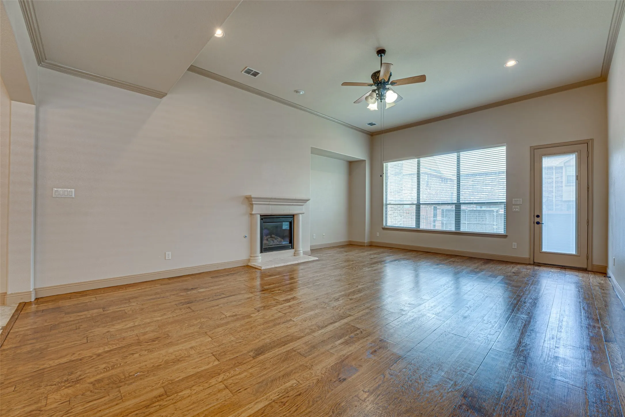 Single Family Residence For Sale in Collin County , 1013 Taylor Drive, Allen, Texas 75013, 5 Bedroom, 4 Bathroom, 2 Garage spaces, 3,716 Sqft, built in 2016, mls#21312142, Real Estate Agent in Allen, Homes For Sale in Collin county, Homes For Sale in Allen, Realtor in Allen Texas, Real Estate Brokerage Independent Realty Texas, Luminita Cordes Realtor