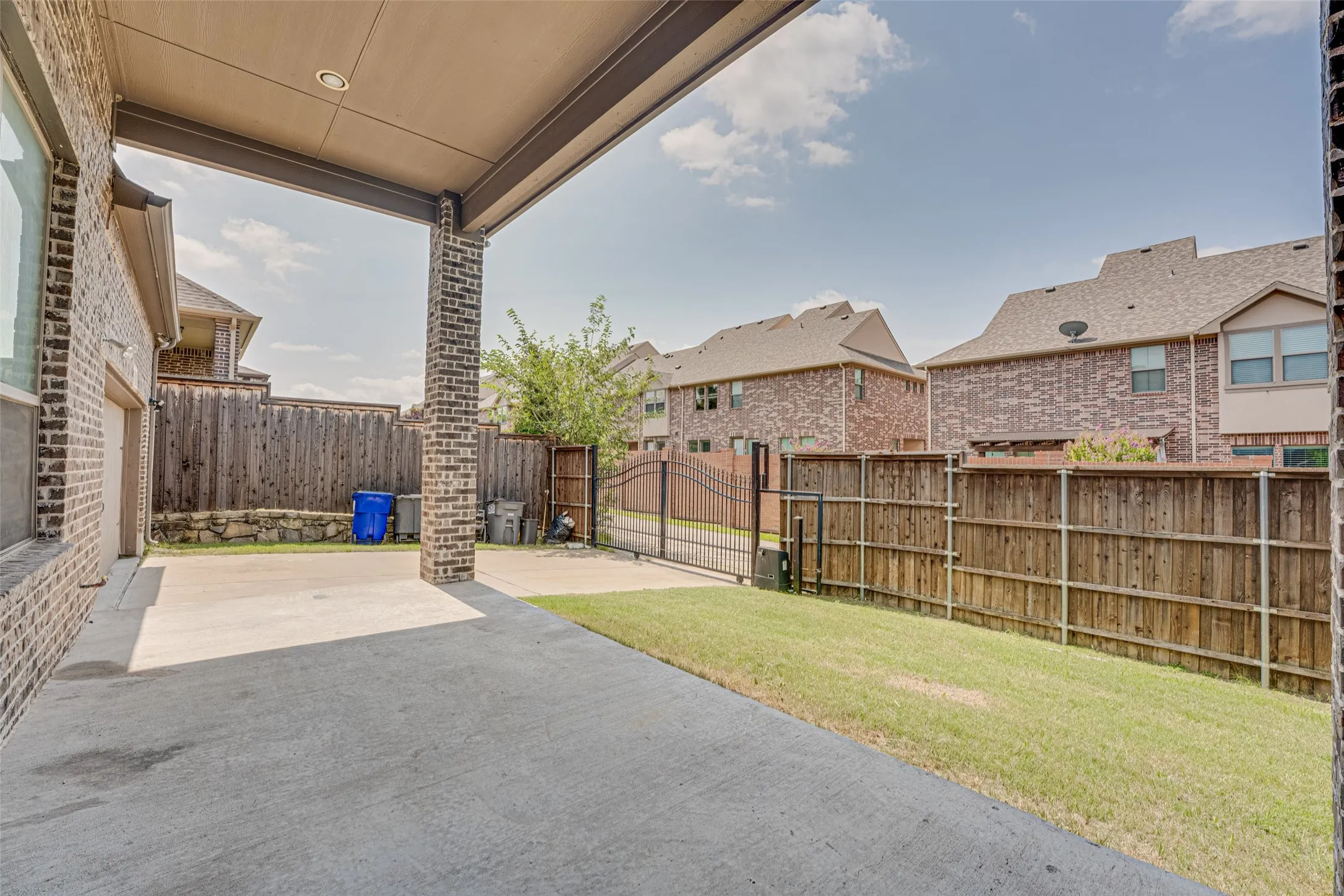 Single Family Residence For Sale in Collin County , 1013 Taylor Drive, Allen, Texas 75013, 5 Bedroom, 4 Bathroom, 2 Garage spaces, 3,716 Sqft, built in 2016, mls#21312142, Real Estate Agent in Allen, Homes For Sale in Collin county, Homes For Sale in Allen, Realtor in Allen Texas, Real Estate Brokerage Independent Realty Texas, Luminita Cordes Realtor