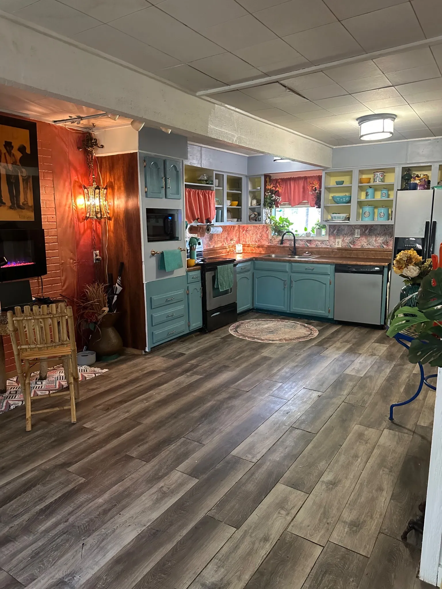 Single Family Residence For Sale in Henderson County , 355 Spring Valley Street, Gun Barrel City, Texas 75156, 3 Bedroom, 2 Bathroom, Garage spaces, 1,092 Sqft, built in 1976, mls#21313275, Real Estate Agent in Gun Barrel City, Homes For Sale in Henderson county, Homes For Sale in Gun Barrel City, Realtor in Gun Barrel City Texas, Real Estate Brokerage Independent Realty Texas, Luminita Cordes Realtor