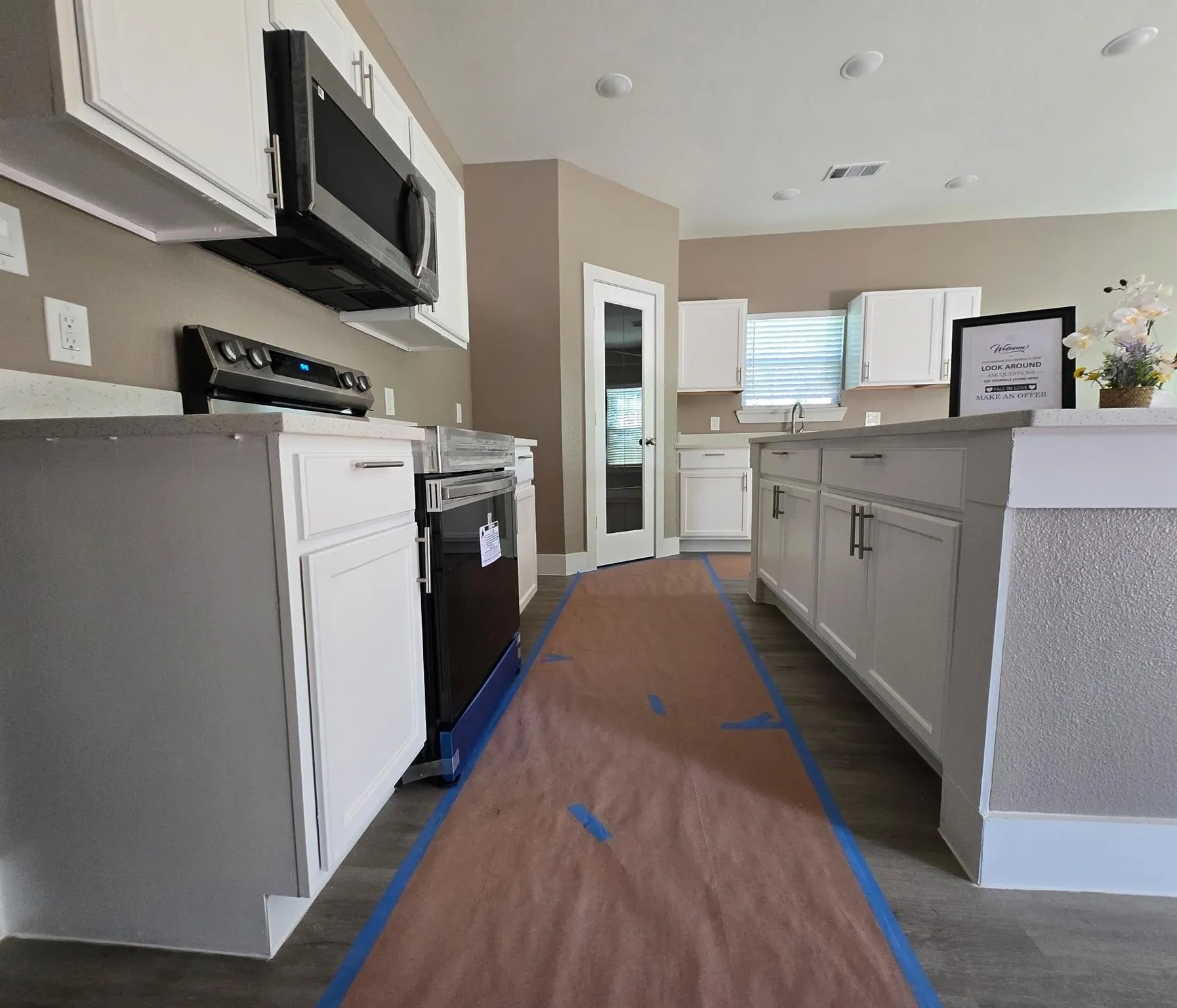 Single Family Residence For Rent in Hood County , 3513 Tomahawk Drive, Granbury, Texas 76048, 3 Bedroom, 2 Bathroom, Garage spaces, 1,503 Sqft, built in 2024, mls#21312001, Real Estate Agent in Granbury, Homes For Rent in Hood county, Homes For Rent in Granbury, Realtor in Granbury Texas, Real Estate Brokerage Independent Realty Texas, Luminita Cordes Realtor