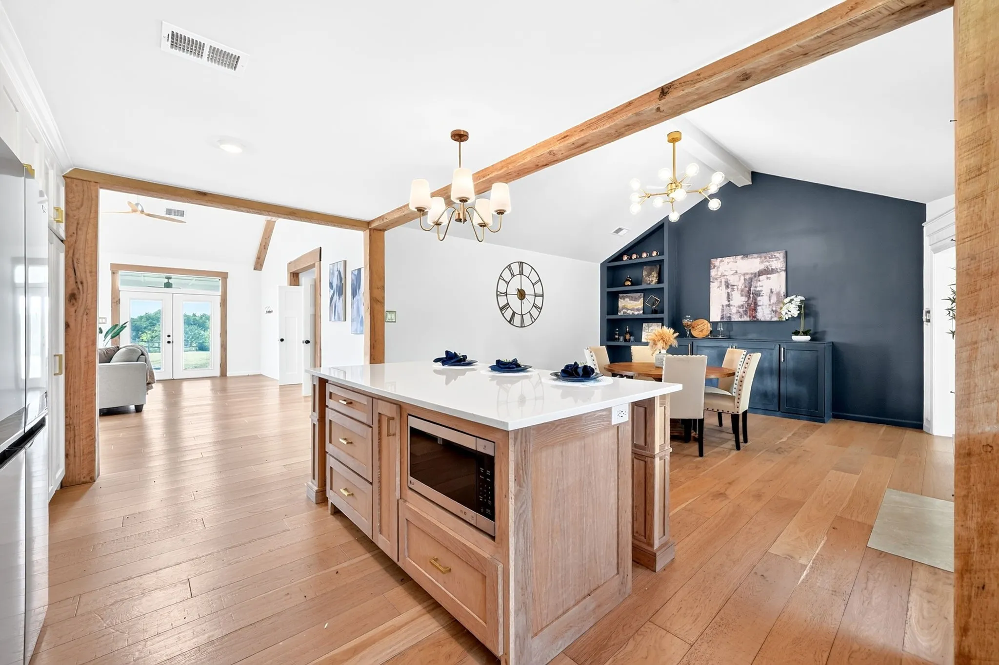 Single Family Residence For Sale in Collin County , 16346 Fm 1778, Farmersville, Texas 75442, 4 Bedroom, 3 Bathroom, 5 Garage spaces, 2,526 Sqft, built in 1986, mls#21308980, Real Estate Agent in Farmersville, Homes For Sale in Collin county, Homes For Sale in Farmersville, Realtor in Farmersville Texas, Real Estate Brokerage Independent Realty Texas, Luminita Cordes Realtor