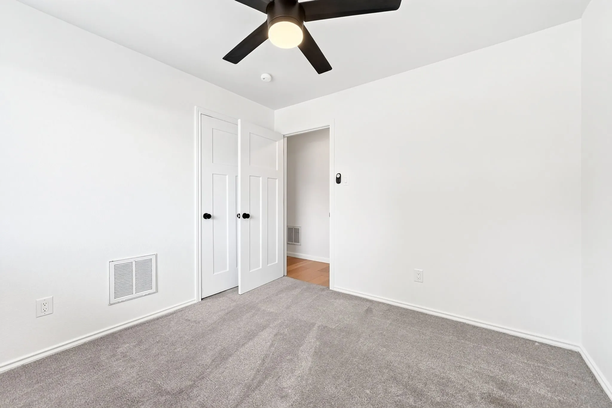 Single Family Residence For Sale in Collin County , 16346 Fm 1778, Farmersville, Texas 75442, 4 Bedroom, 3 Bathroom, 5 Garage spaces, 2,526 Sqft, built in 1986, mls#21308980, Real Estate Agent in Farmersville, Homes For Sale in Collin county, Homes For Sale in Farmersville, Realtor in Farmersville Texas, Real Estate Brokerage Independent Realty Texas, Luminita Cordes Realtor