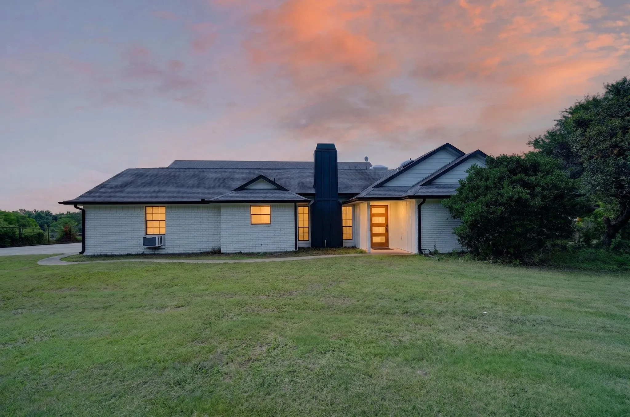 Single Family Residence For Sale in Collin County , 16346 Fm 1778, Farmersville, Texas 75442, 4 Bedroom, 3 Bathroom, 5 Garage spaces, 2,526 Sqft, built in 1986, mls#21308980, Real Estate Agent in Farmersville, Homes For Sale in Collin county, Homes For Sale in Farmersville, Realtor in Farmersville Texas, Real Estate Brokerage Independent Realty Texas, Luminita Cordes Realtor