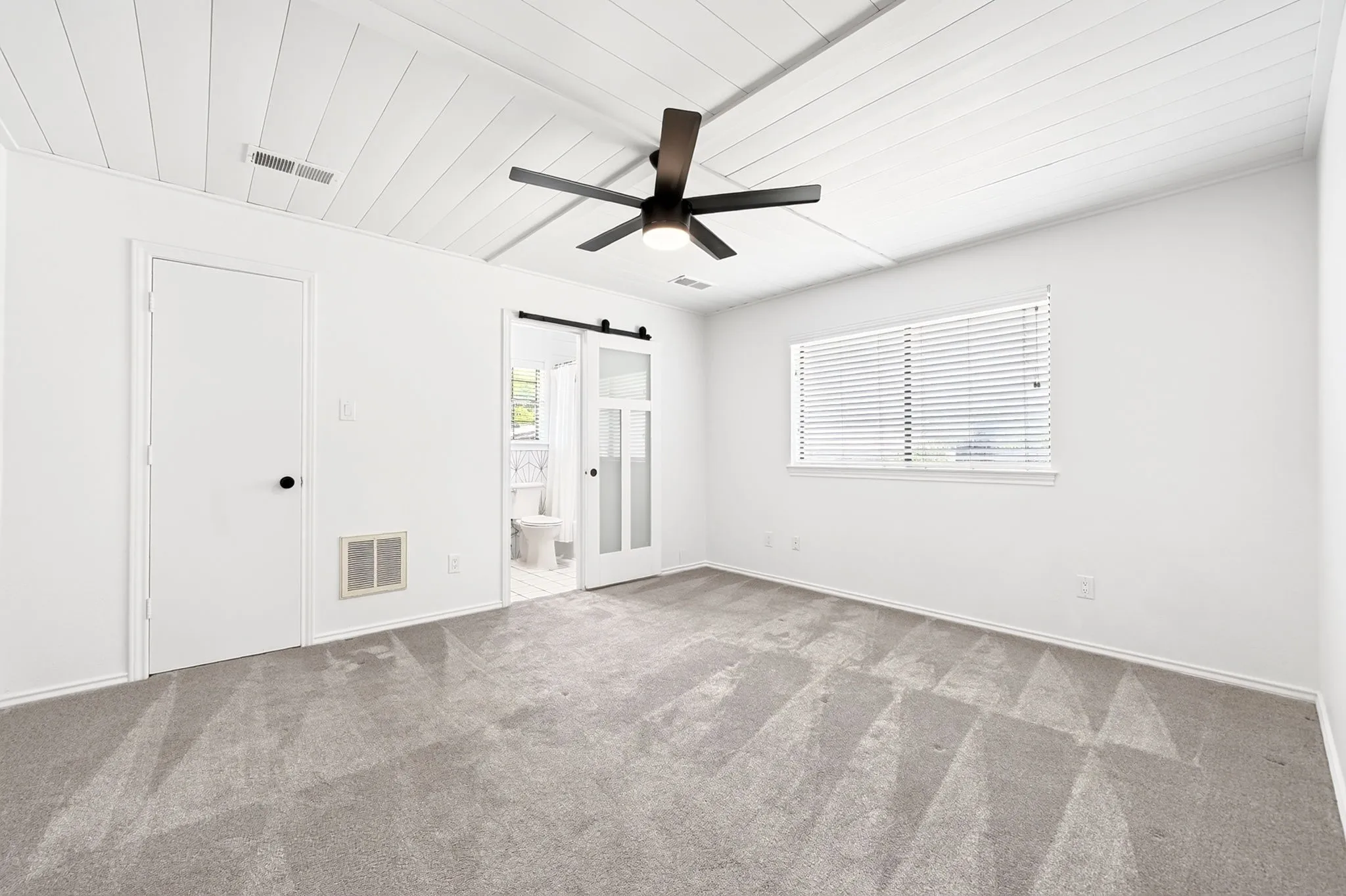 Single Family Residence For Sale in Collin County , 16346 Fm 1778, Farmersville, Texas 75442, 4 Bedroom, 3 Bathroom, 5 Garage spaces, 2,526 Sqft, built in 1986, mls#21308980, Real Estate Agent in Farmersville, Homes For Sale in Collin county, Homes For Sale in Farmersville, Realtor in Farmersville Texas, Real Estate Brokerage Independent Realty Texas, Luminita Cordes Realtor